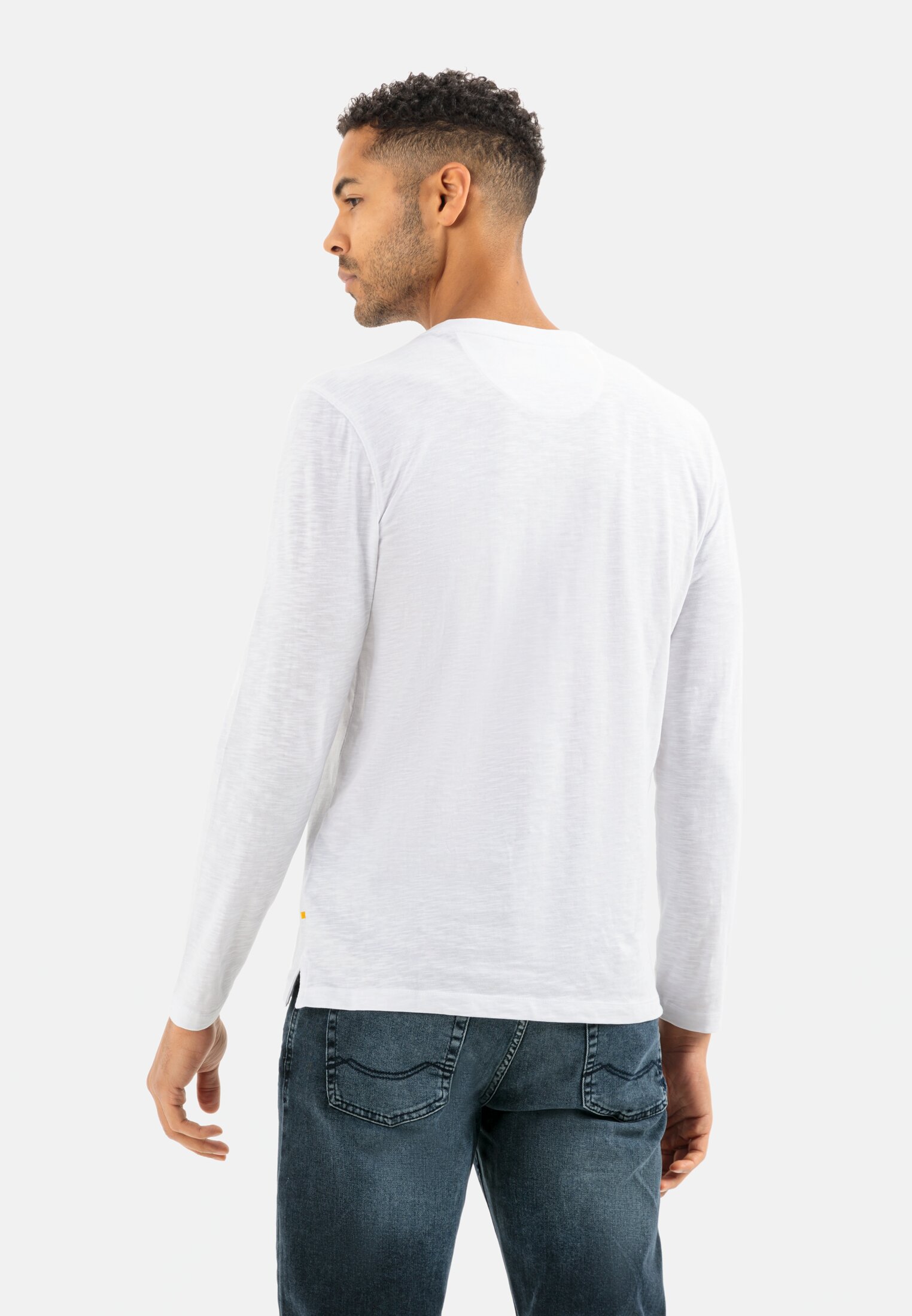 Men Lightweight long-sleeved shirt with henley collar in pure organic cotton White worn back