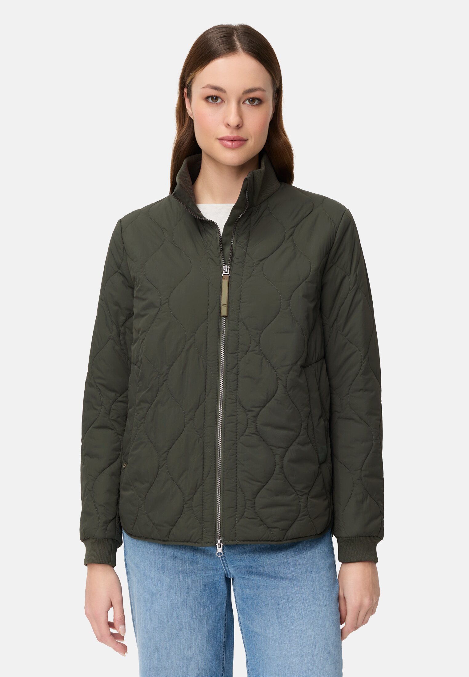 Damen Steppjacke mit Taschen Waldgrün getragen vorn