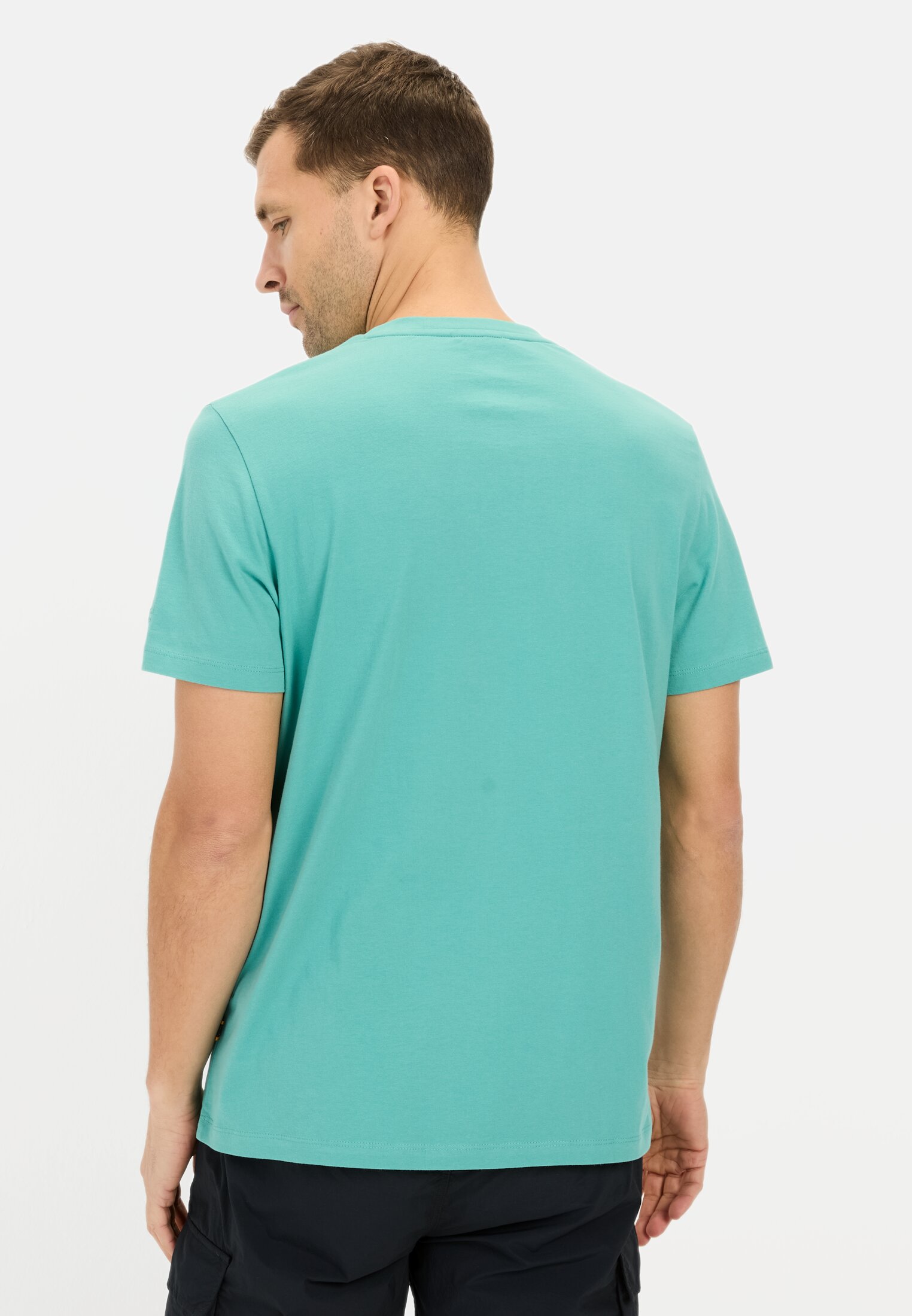 Men T-shirt made from organic cotton Agave Green worn back
