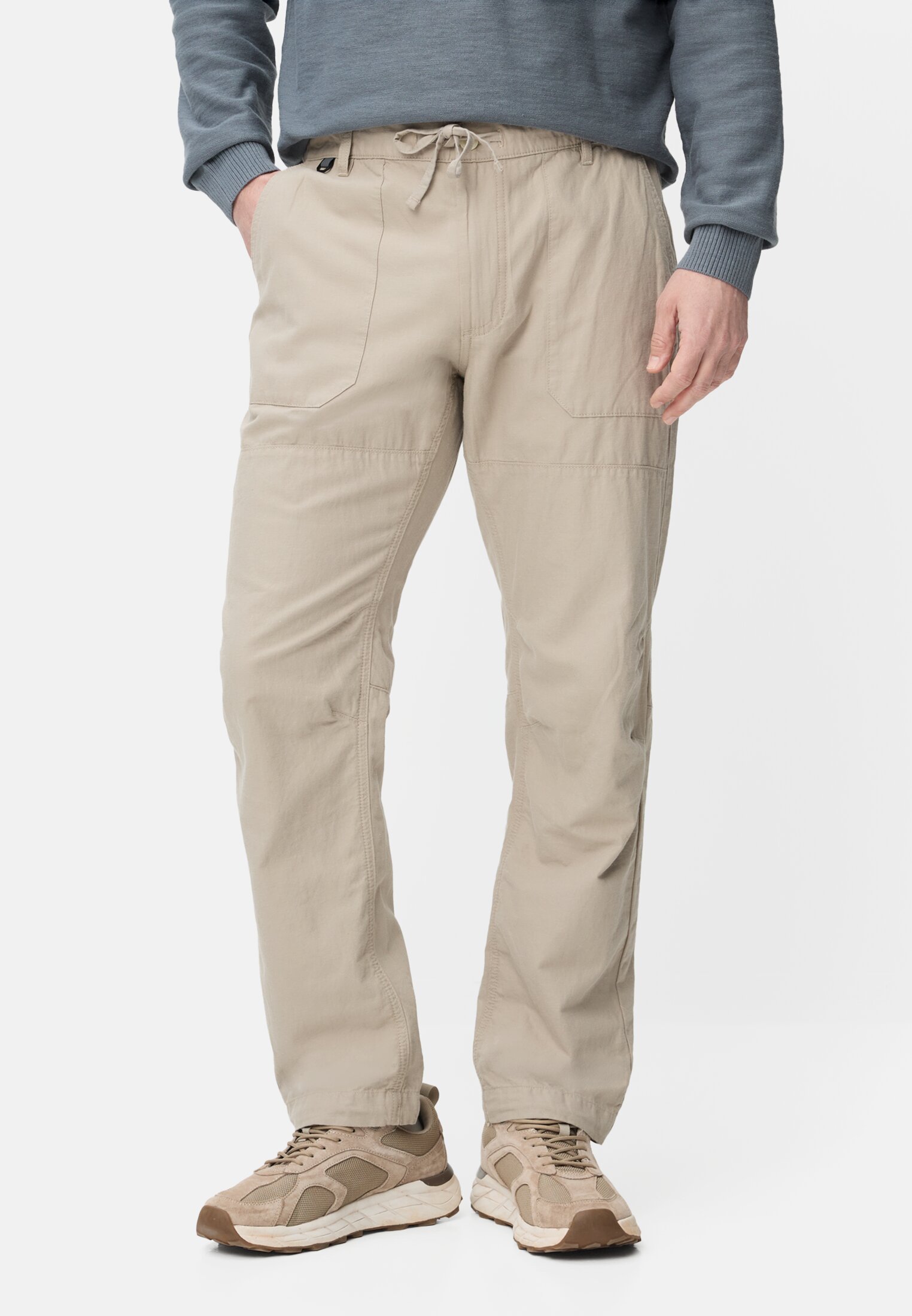 Men Chino trousers with drawstring Beige worn front