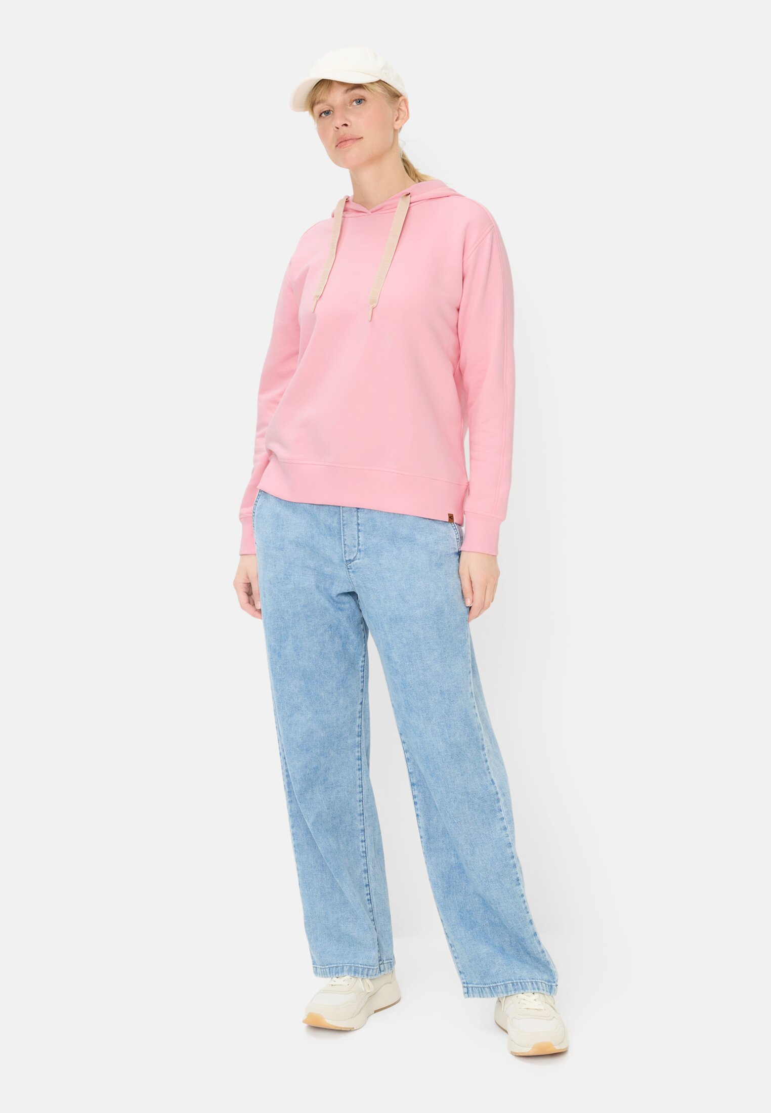 Damen Hoodie aus reiner Baumwolle Pink getragen vorne Ganzkörper