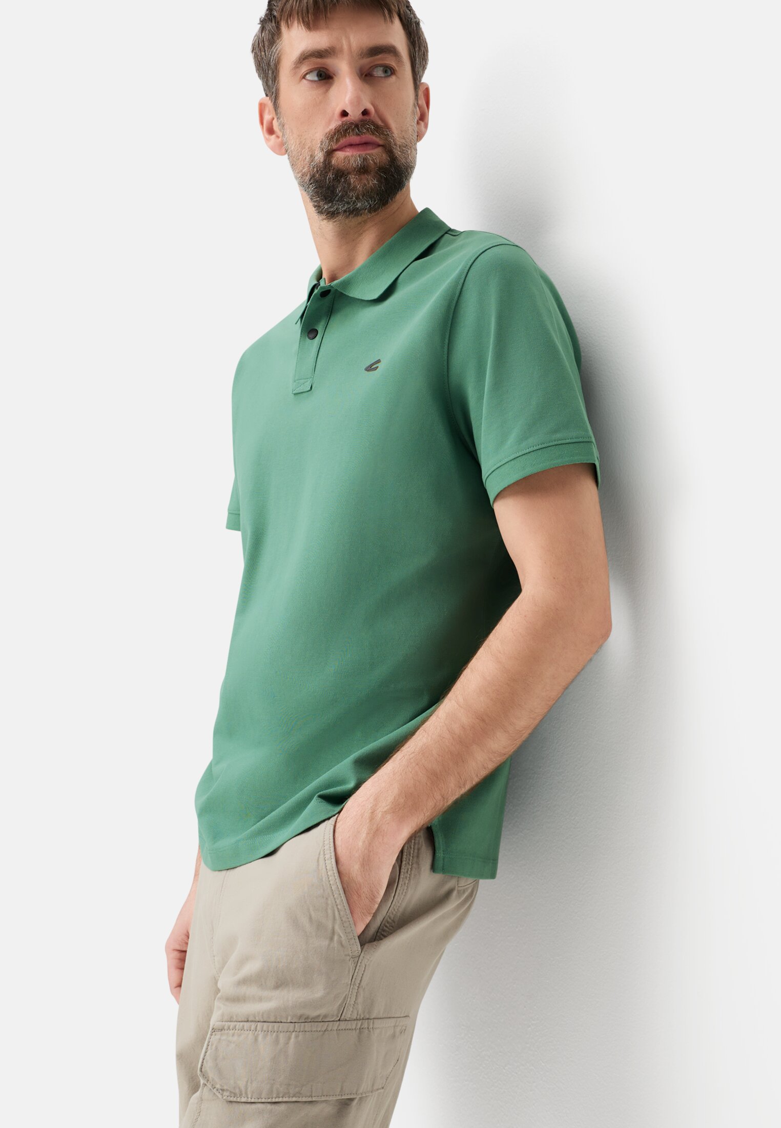 Heren Poloshirt met contrastdetails Lagunengroen gedragen emotional