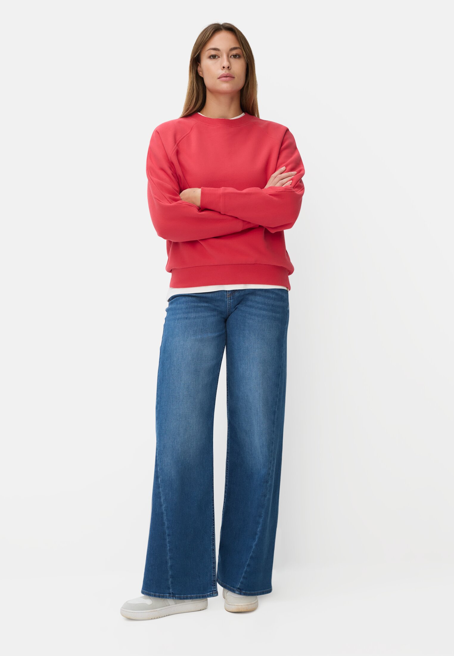 Damen Sweatshirt aus Baumwolle Rot getragen vorne Ganzkörper