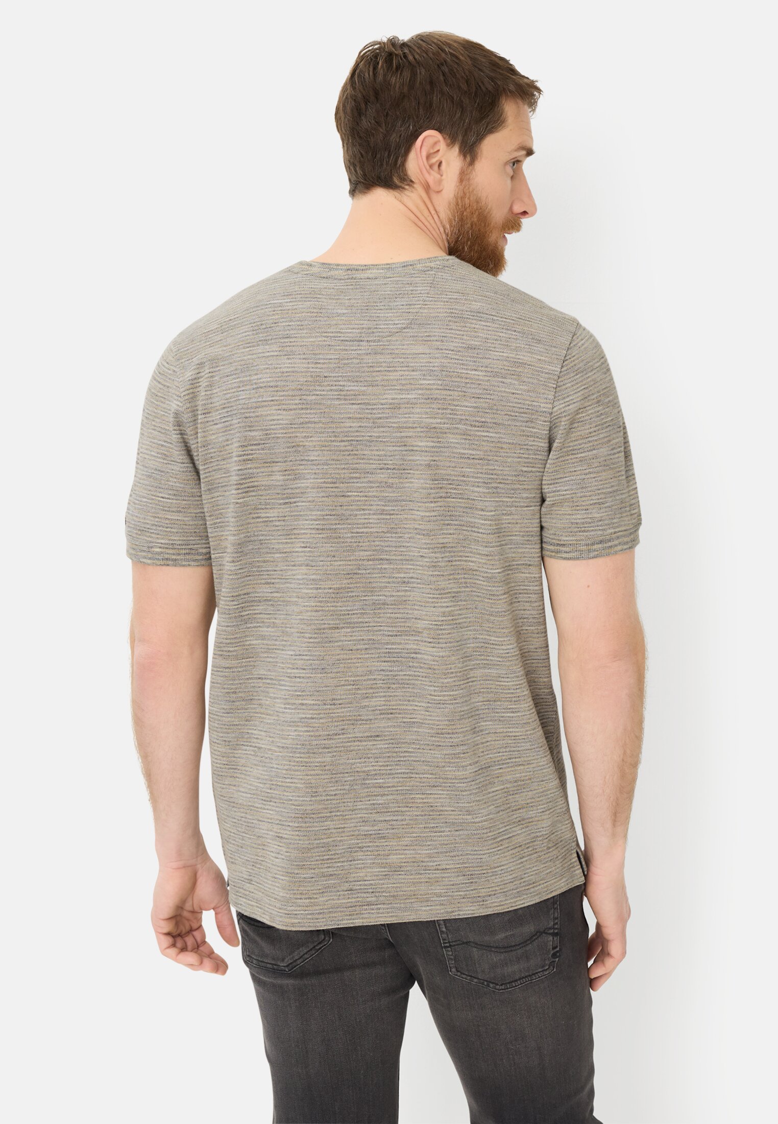 Men T-shirt with crew neck Water Blue worn back