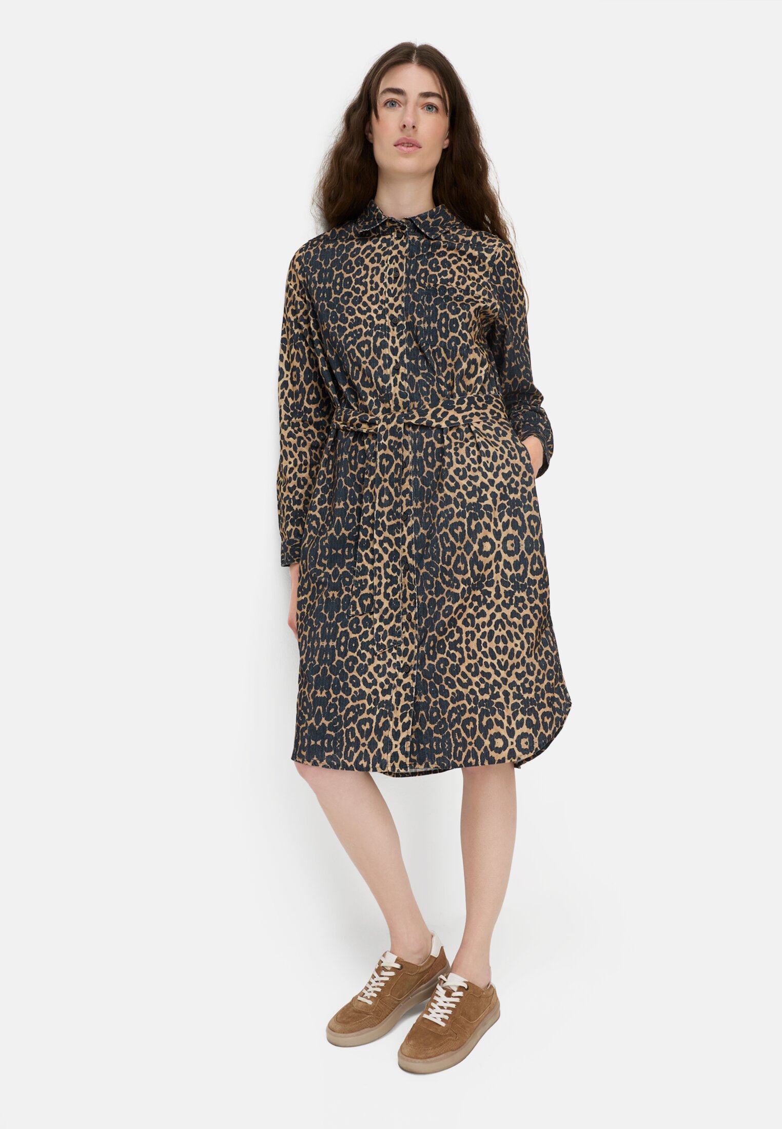 Women Cotton dress with tie belt Leo worn front full body
