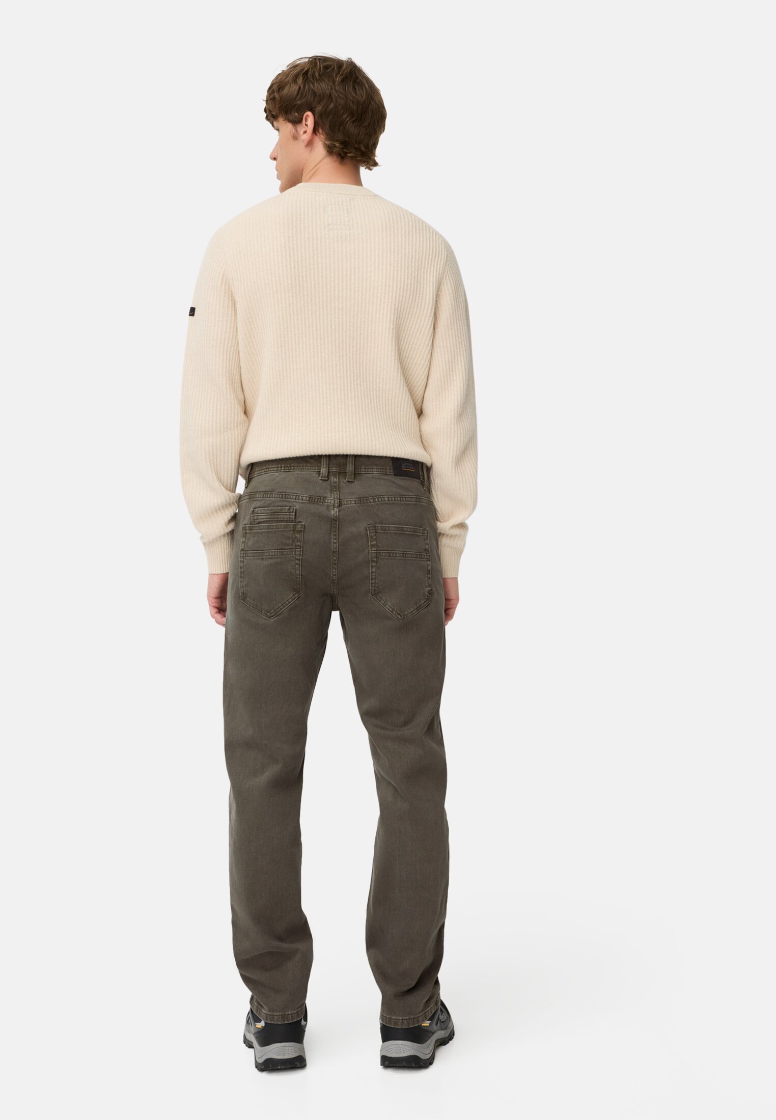 Men 5-Pocket Relaxed Fit Trousers made from a cotton mix Forest green worn back