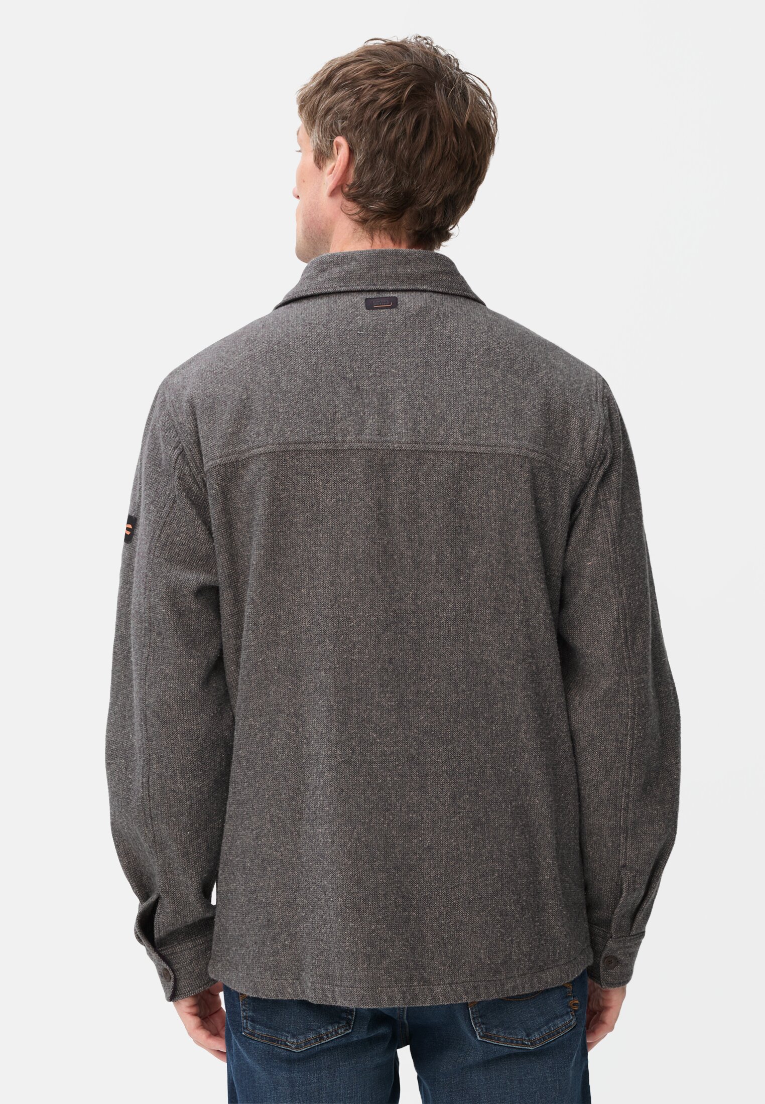 Herren Warmes Overshirt aus 100% Baumwolle Navyblau getragen hinten
