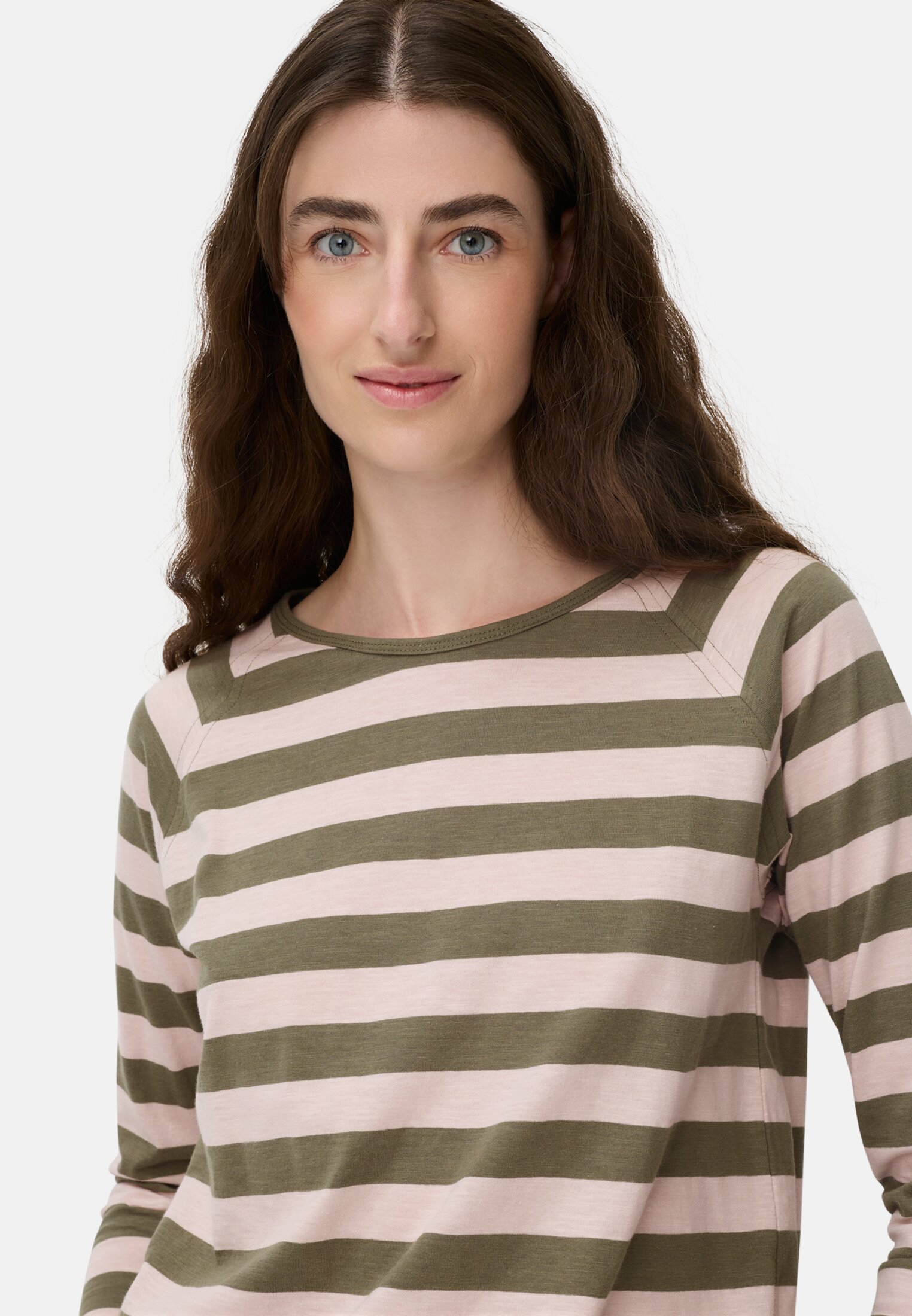 Women Striped long sleeve shirt with raglan sleeves Lilac pink worn detail close