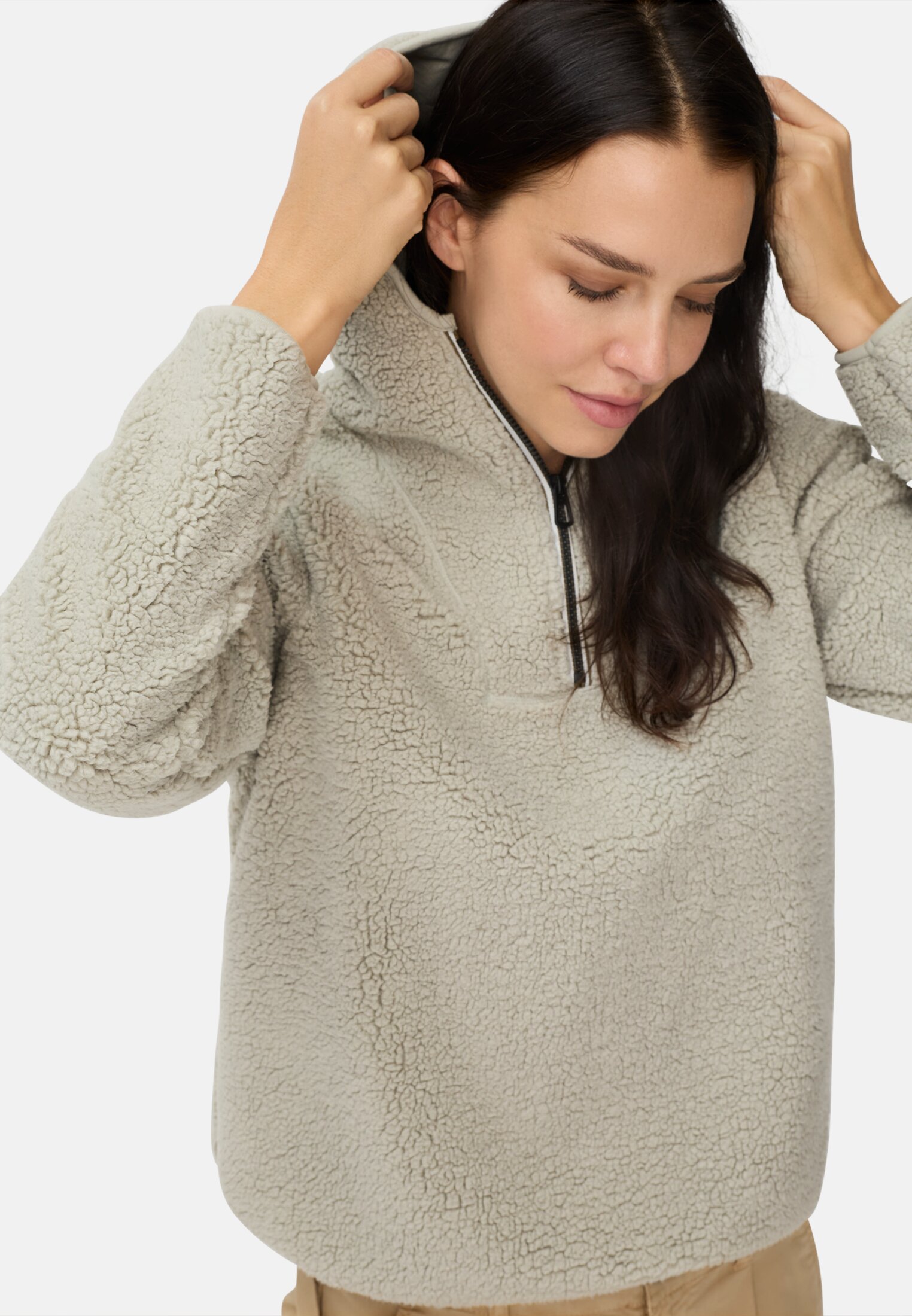 Damen Kapuzenpullover mit halbem Reißverschluss Eukalyptus getragen detailliert nah