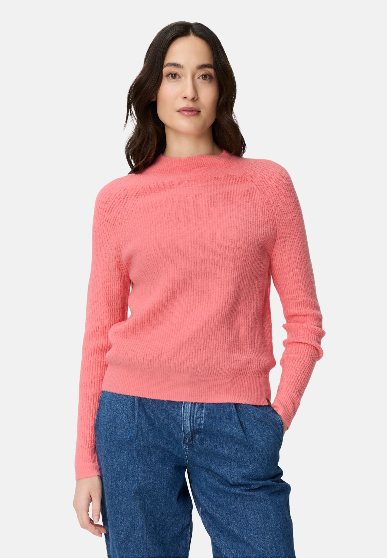 Damen Strickpullover mit Raglanärmeln Beere getragen vorn