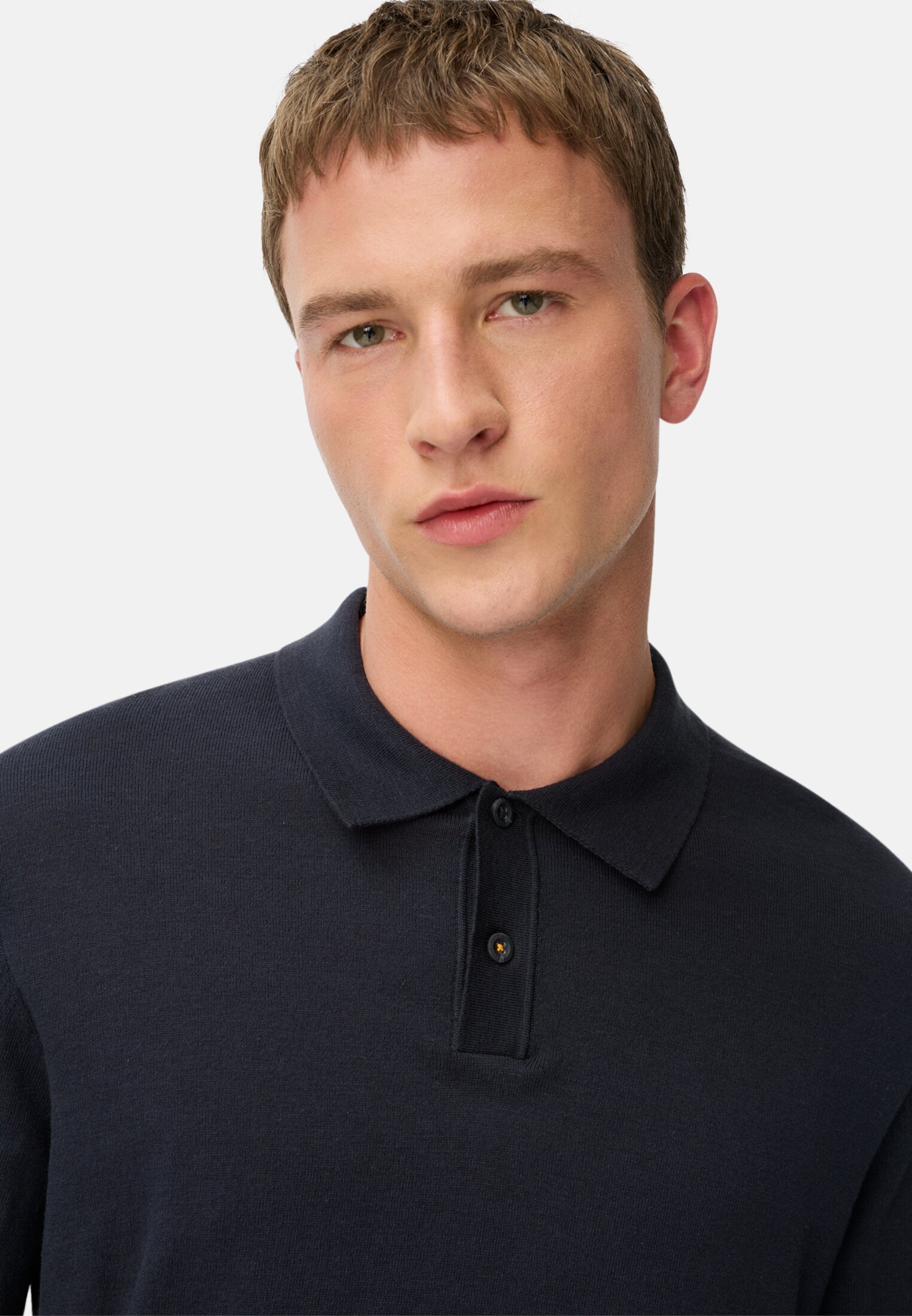 Men Light long-sleeve polo made of pure cotton Navy blue worn detail close
