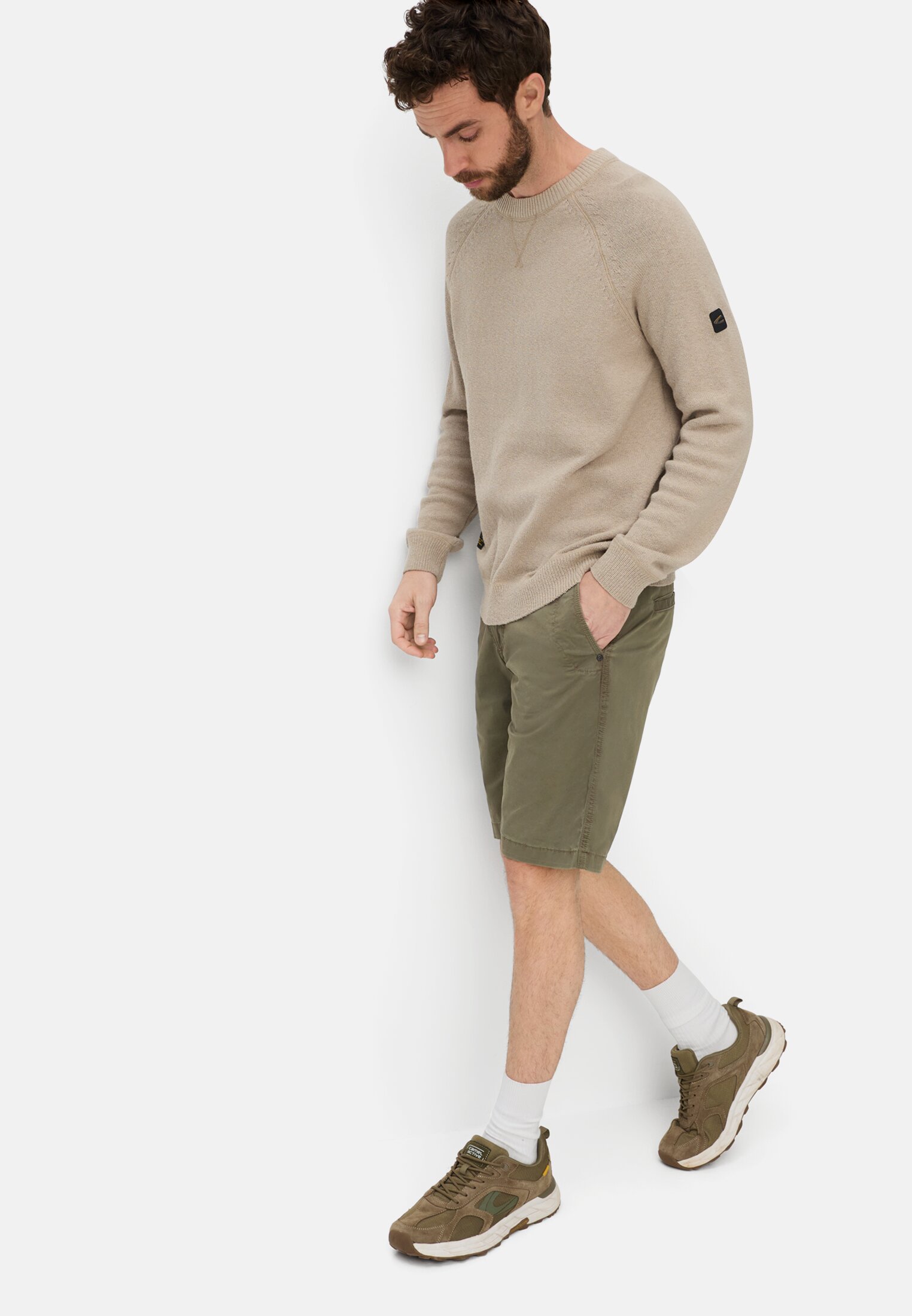 Men Bermuda shorts with zipper Olive Green worn emotional