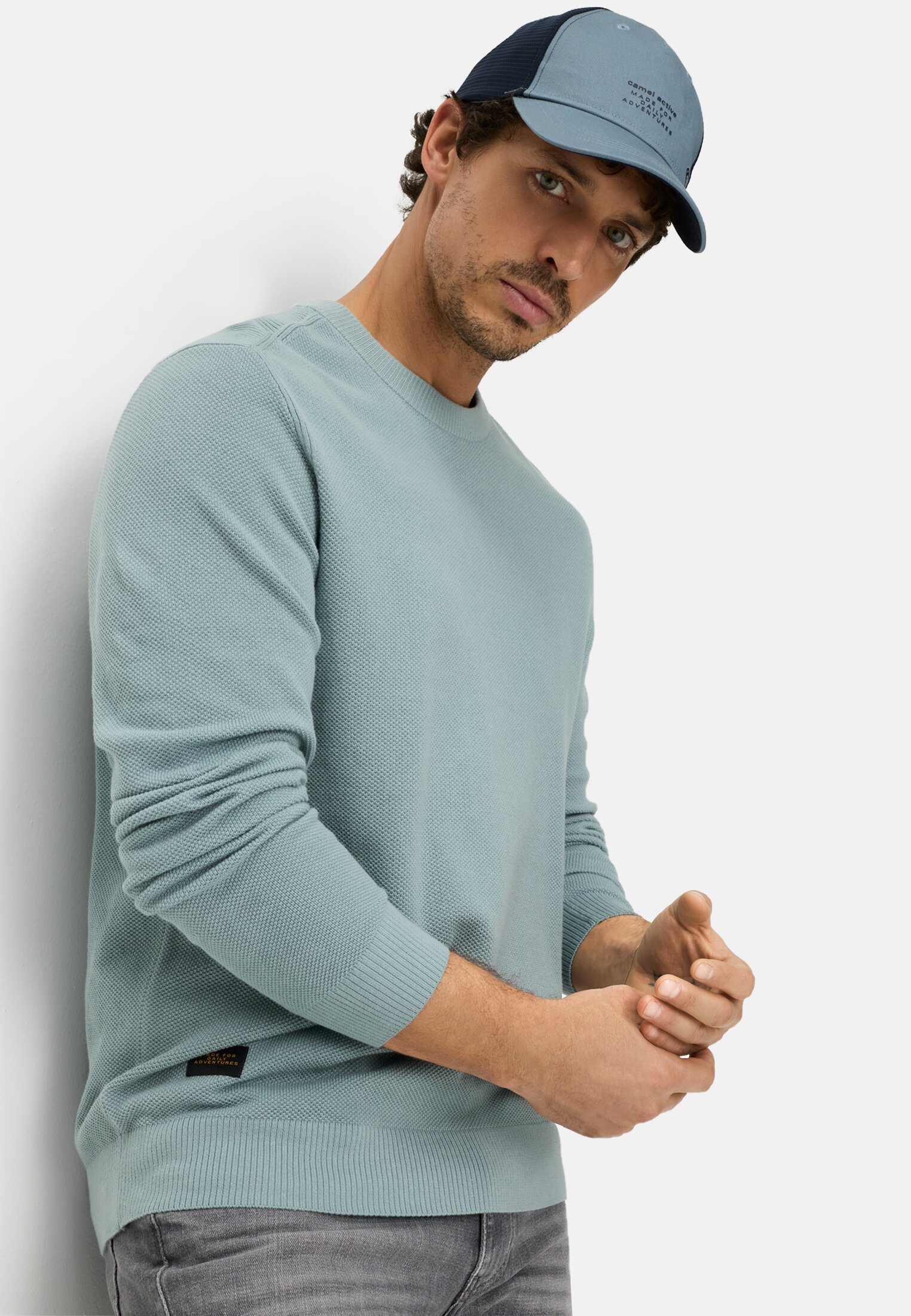 Heren Gebreide trui met ronde hals Lichtblauw gedragen emotional 