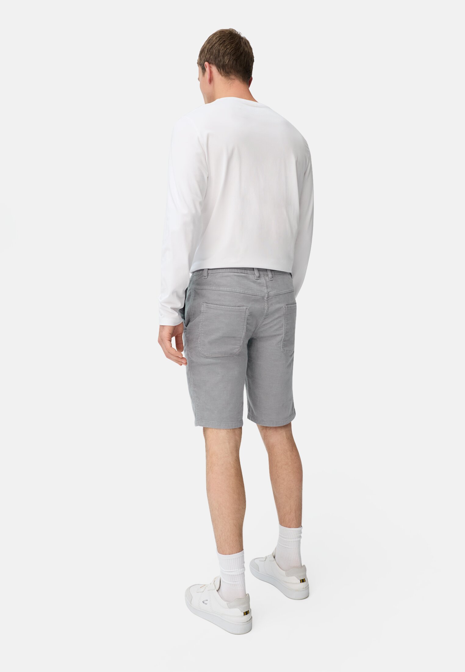 Men Relaxed fit shorts in cotton-polyester blend Ink blue worn back