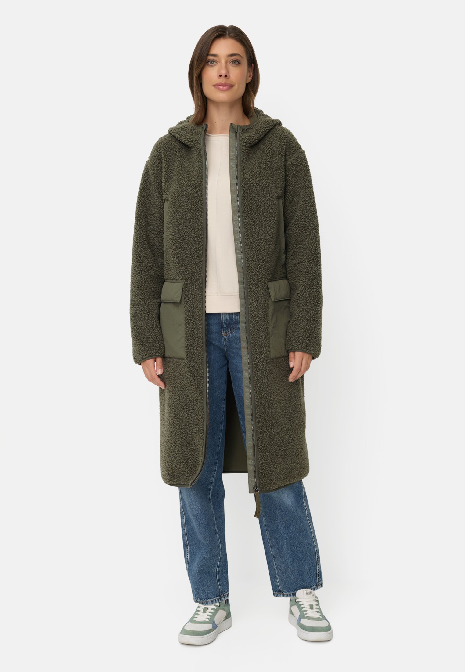 Women Teddy coat with 2-way zipper Dark Green worn front
