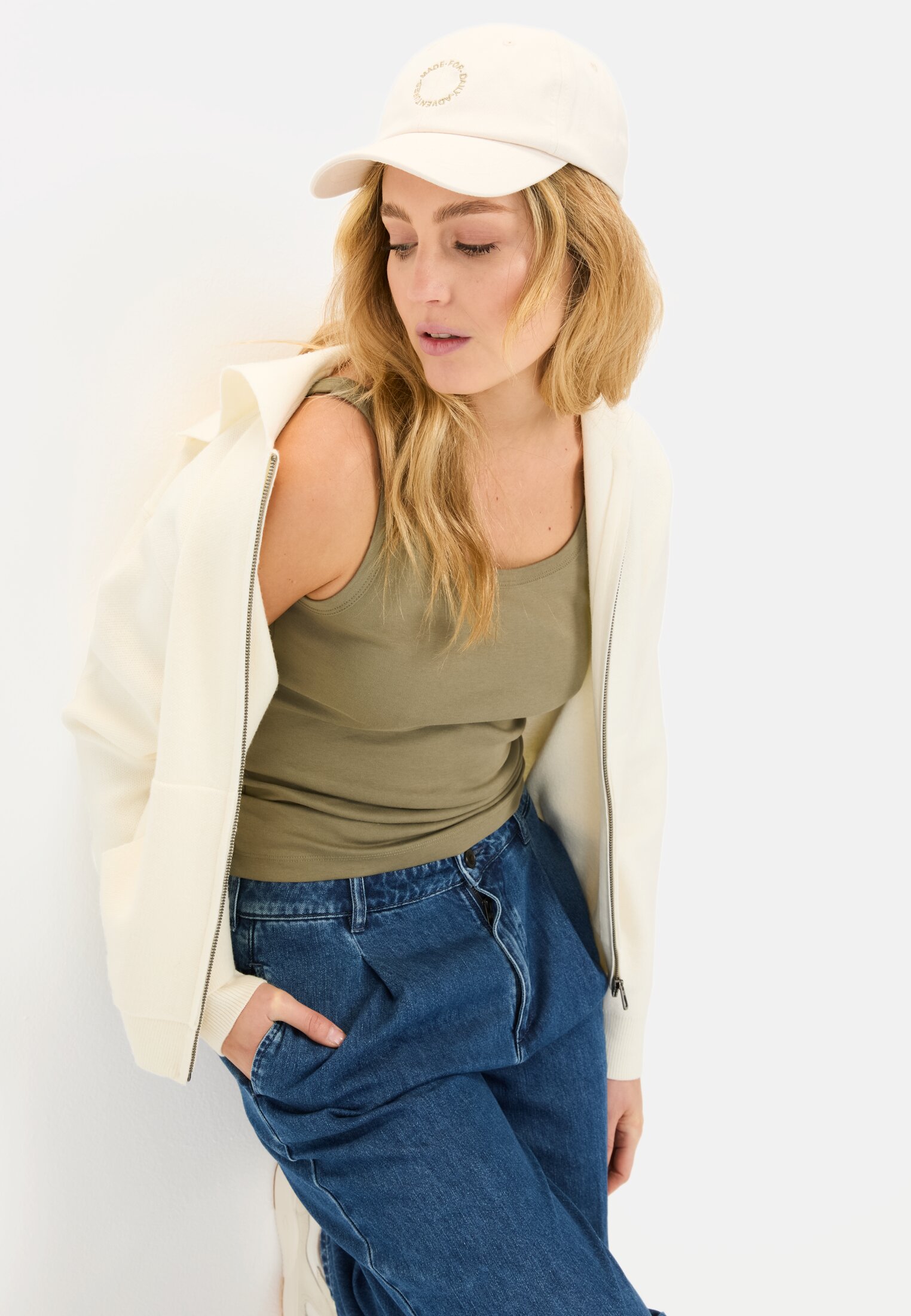 Women Basic top made of pure cotton Green worn emotional