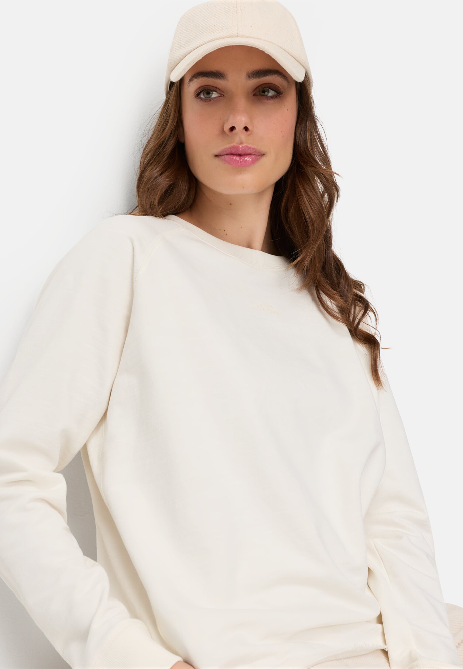 Women Wide leg corduroy trousers Pearl White worn emotional