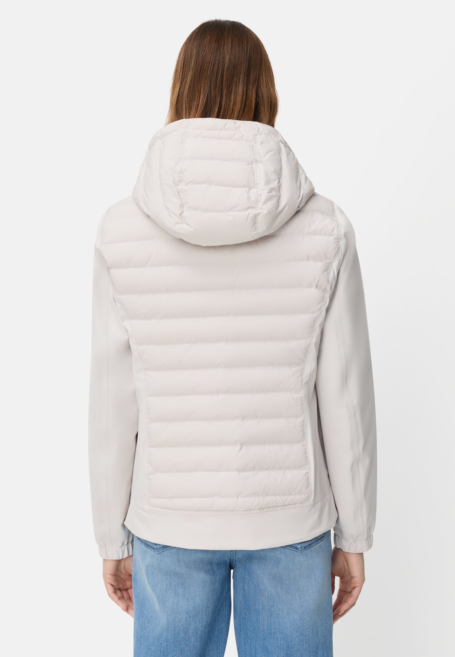 Damen teXXXactive® Blouson mit verstellbarer Kapuze Perlweiß getragen hinten