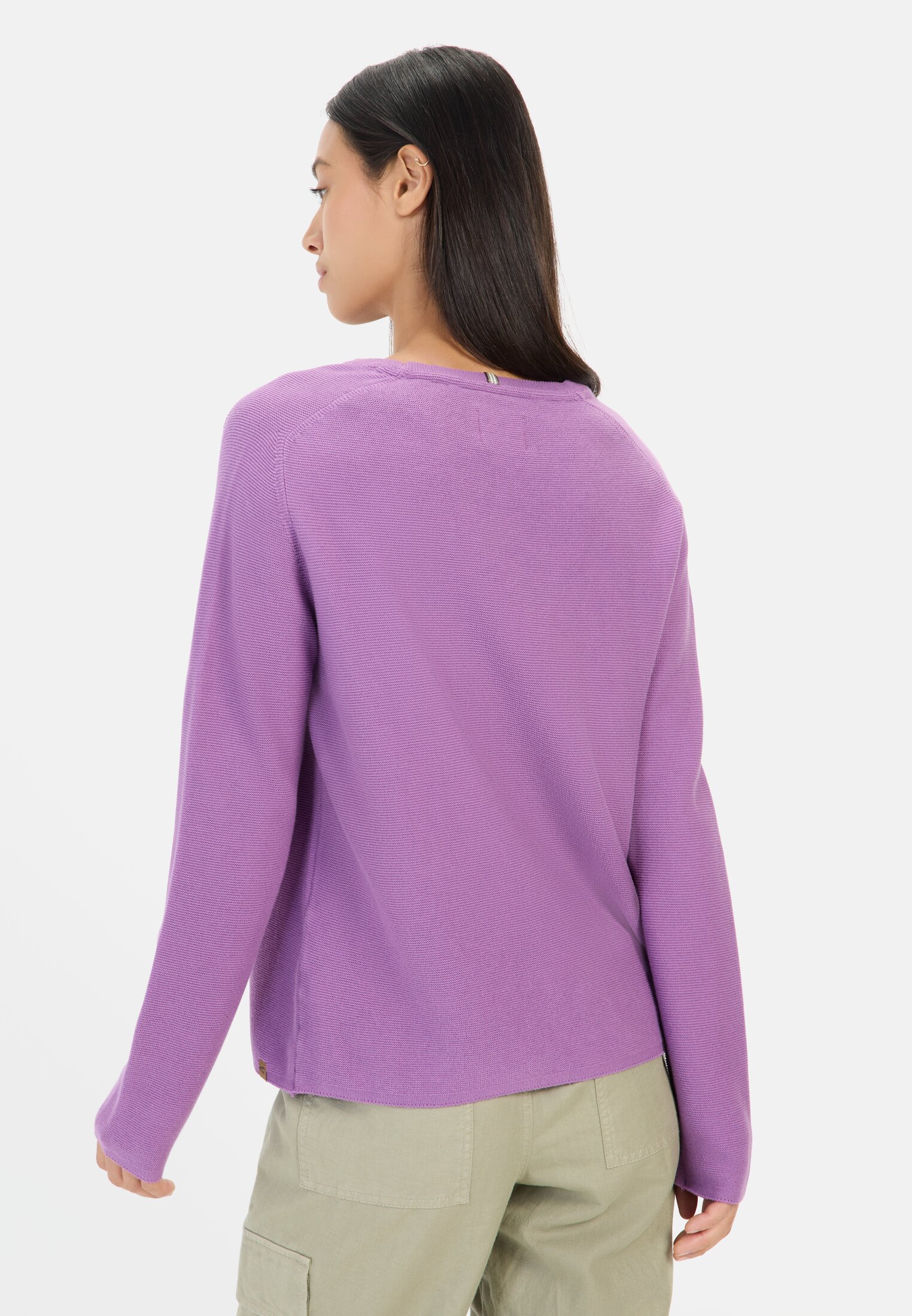 Damen Strickpullover aus reiner Baumwolle Violett getragen hinten