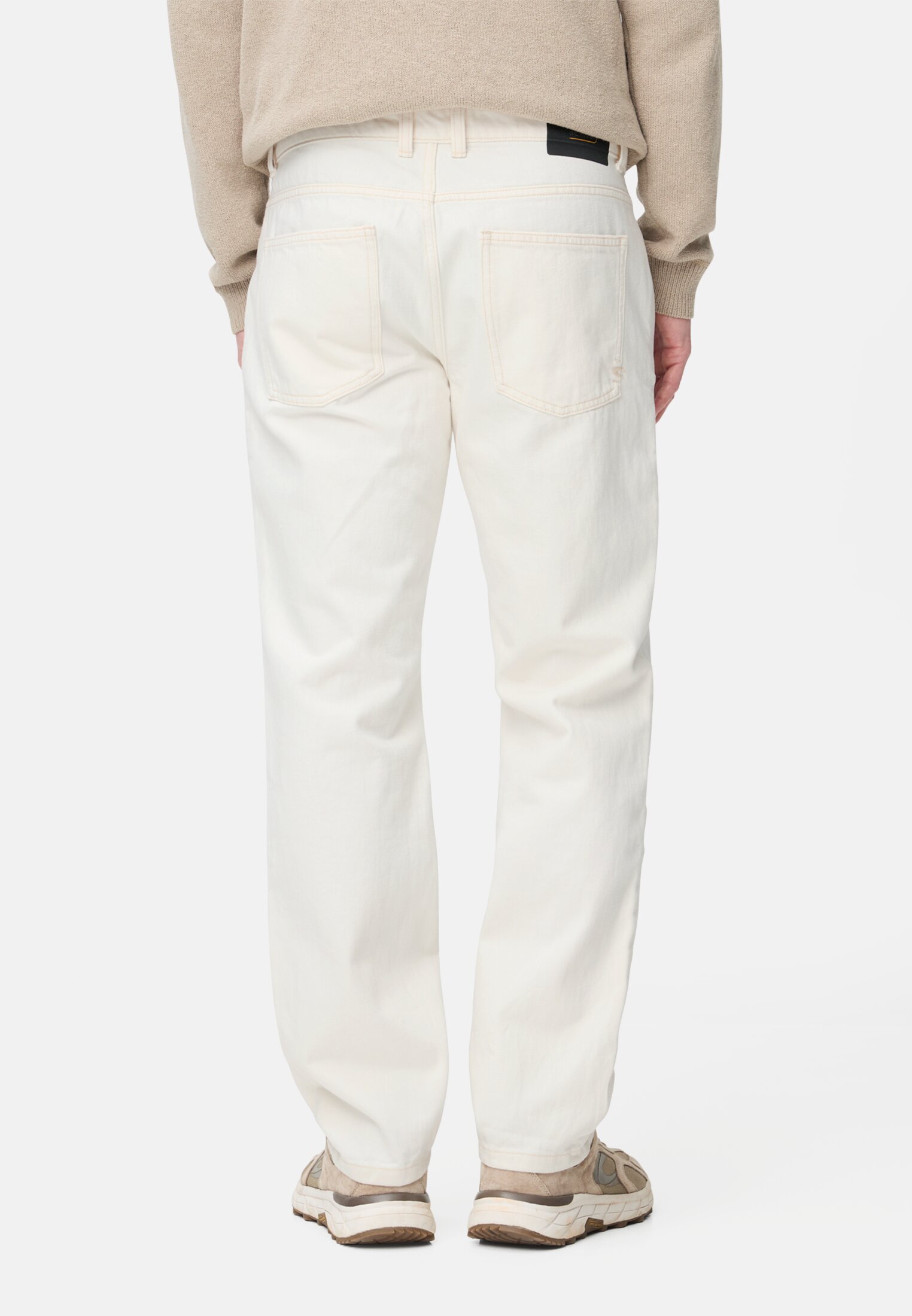Men Relaxed fit 5-pocket jeans made from cotton Beige worn back