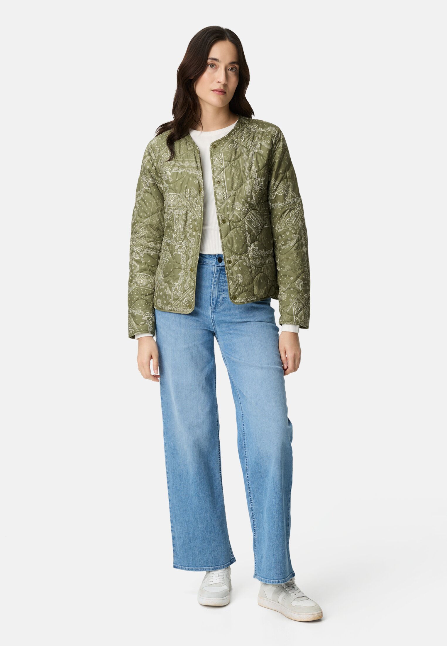 Damen Blouson mit Druckknopfleiste Khaki getragen vorne Ganzkörper