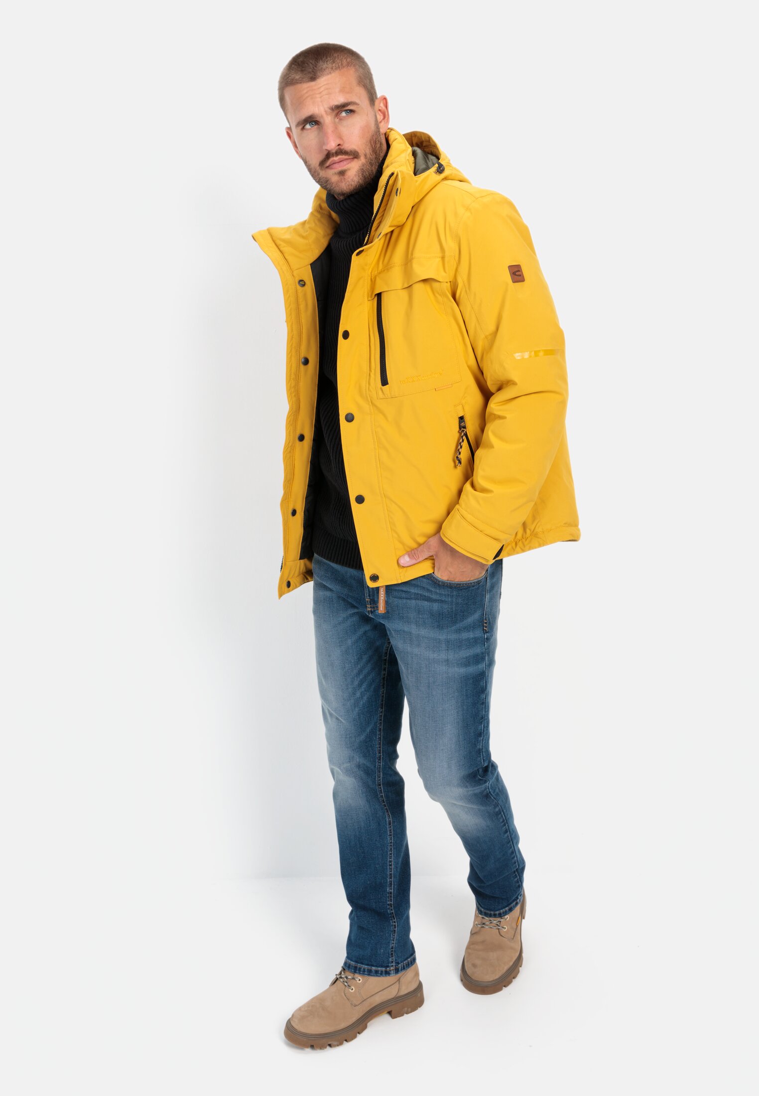 Herren teXXXactive® Funktionsjacke mit abnehmbarer Kapuze Gelb getragen vorne Ganzkörper