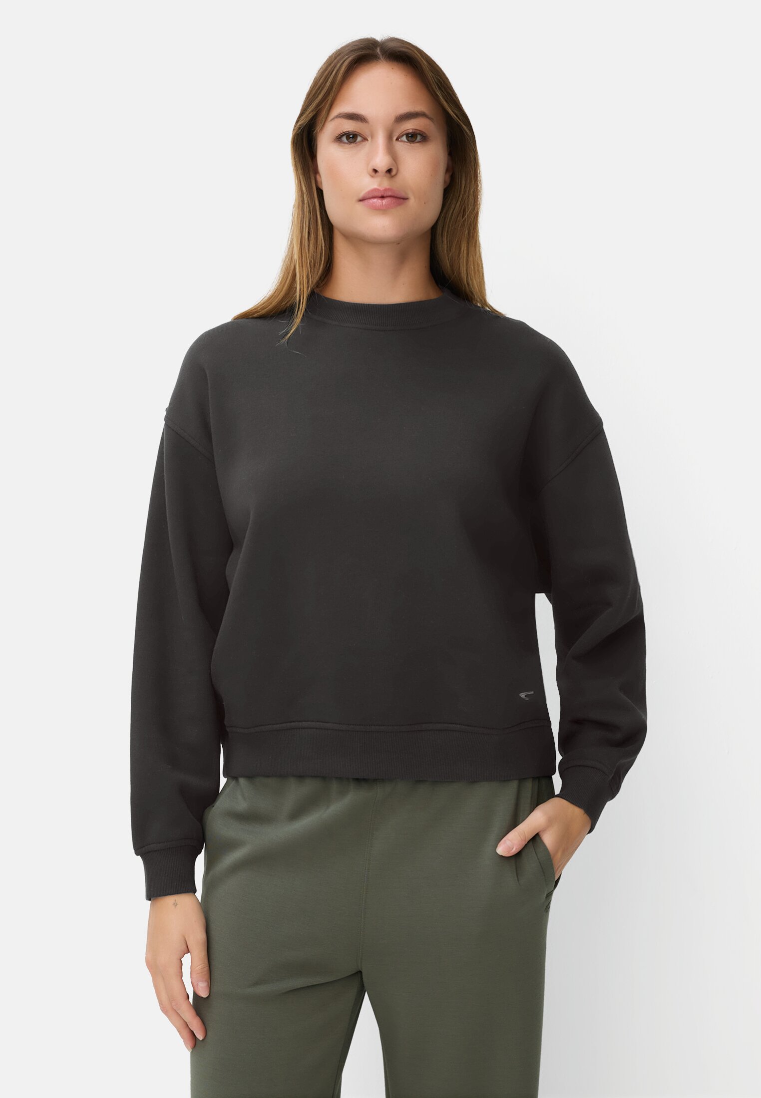 Women Sweatshirt with a back print Black worn front