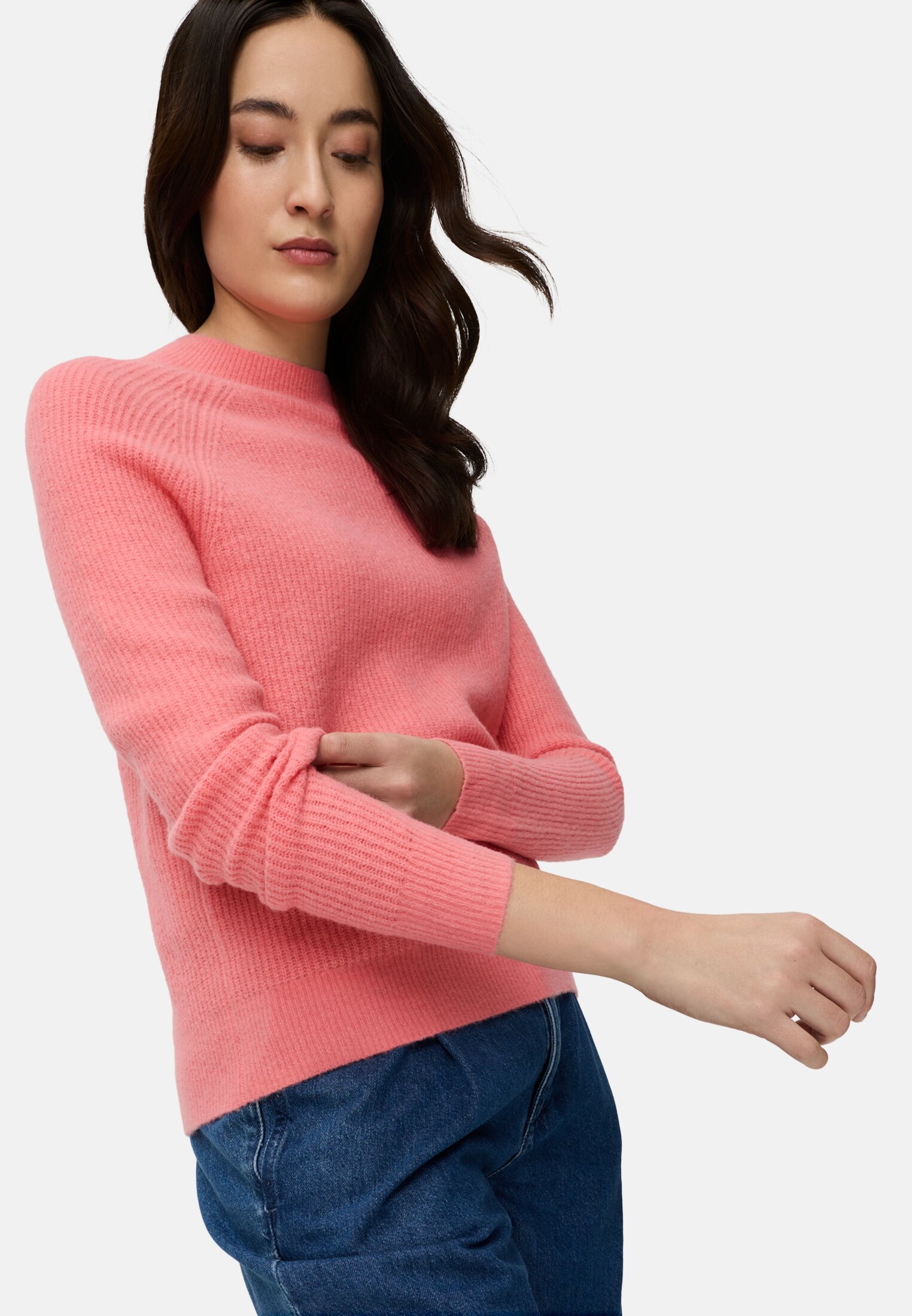Women Knitted sweater with raglan sleeves Berry worn emotional