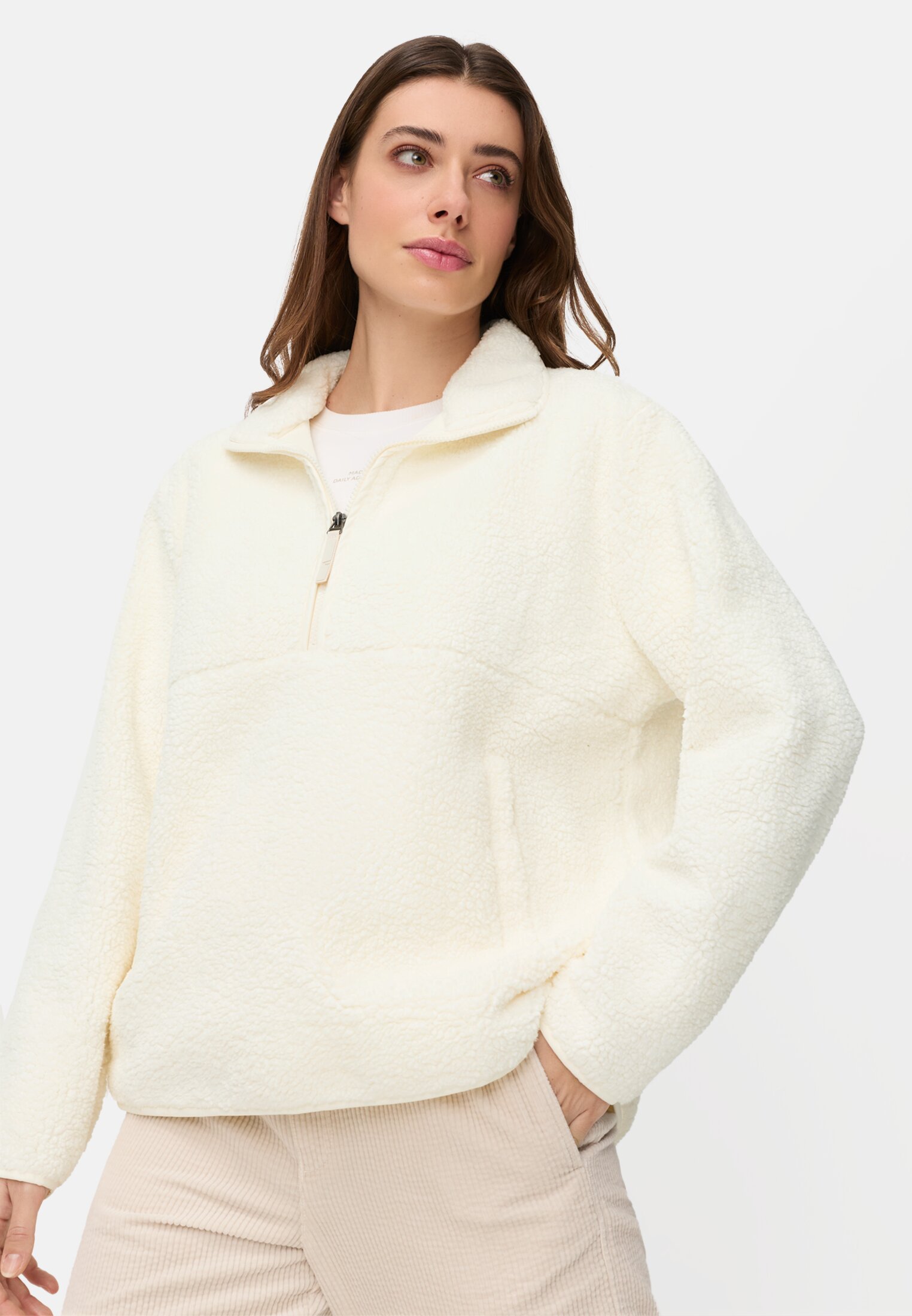 Damen Teddy Troyer Milchweiß getragen emotional