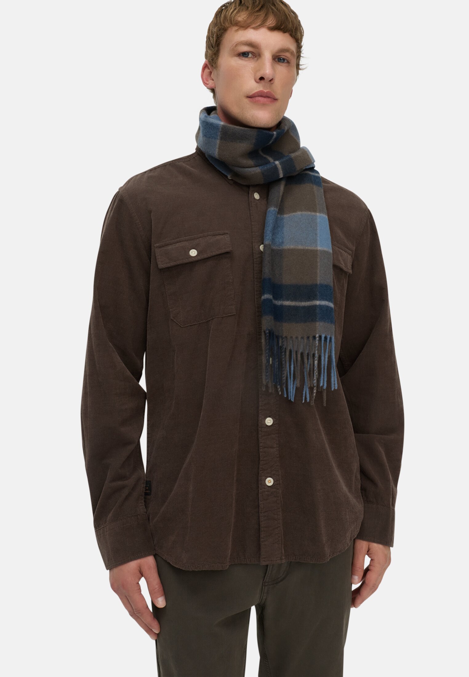 Men Long-sleeved shirt with patch pockets Dark brown worn front