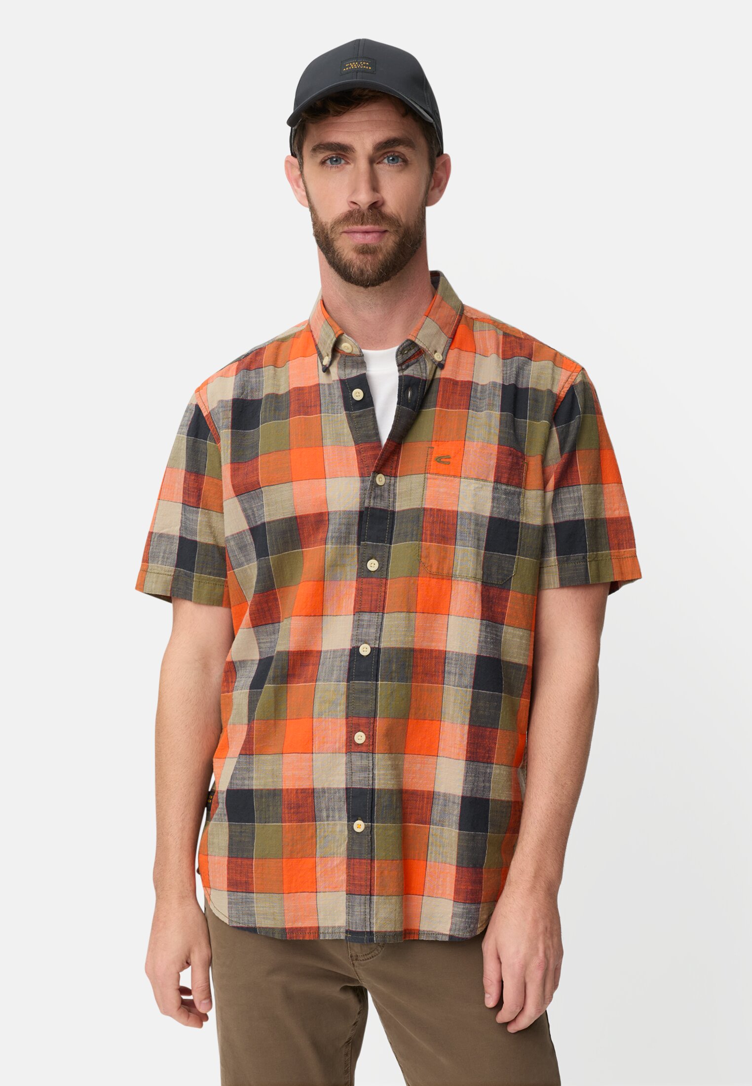 Men Checkered shirt made of pure cotton Orange worn front