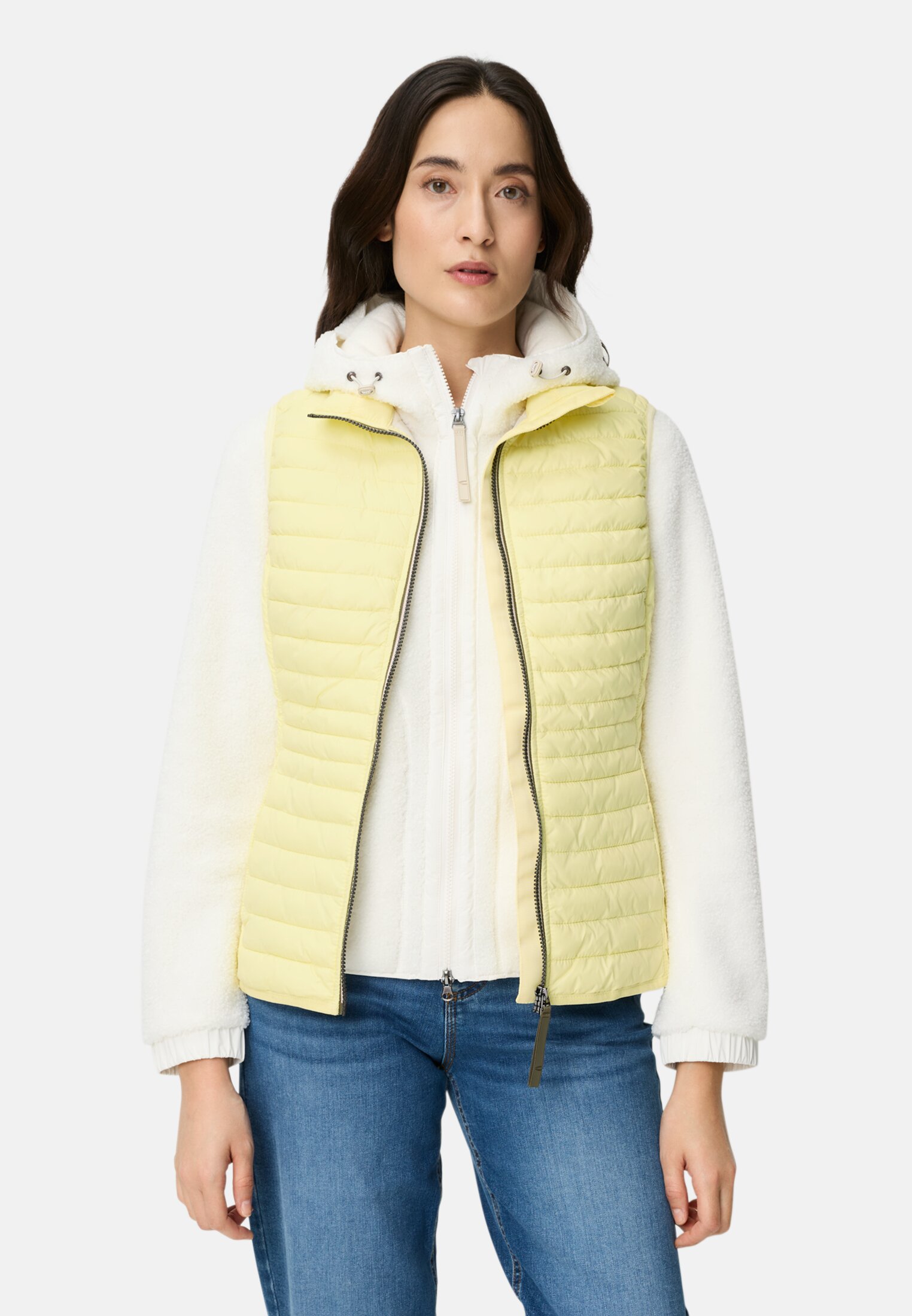 Damen Gefütterte Weste mit Taschen Gelb getragen vorn