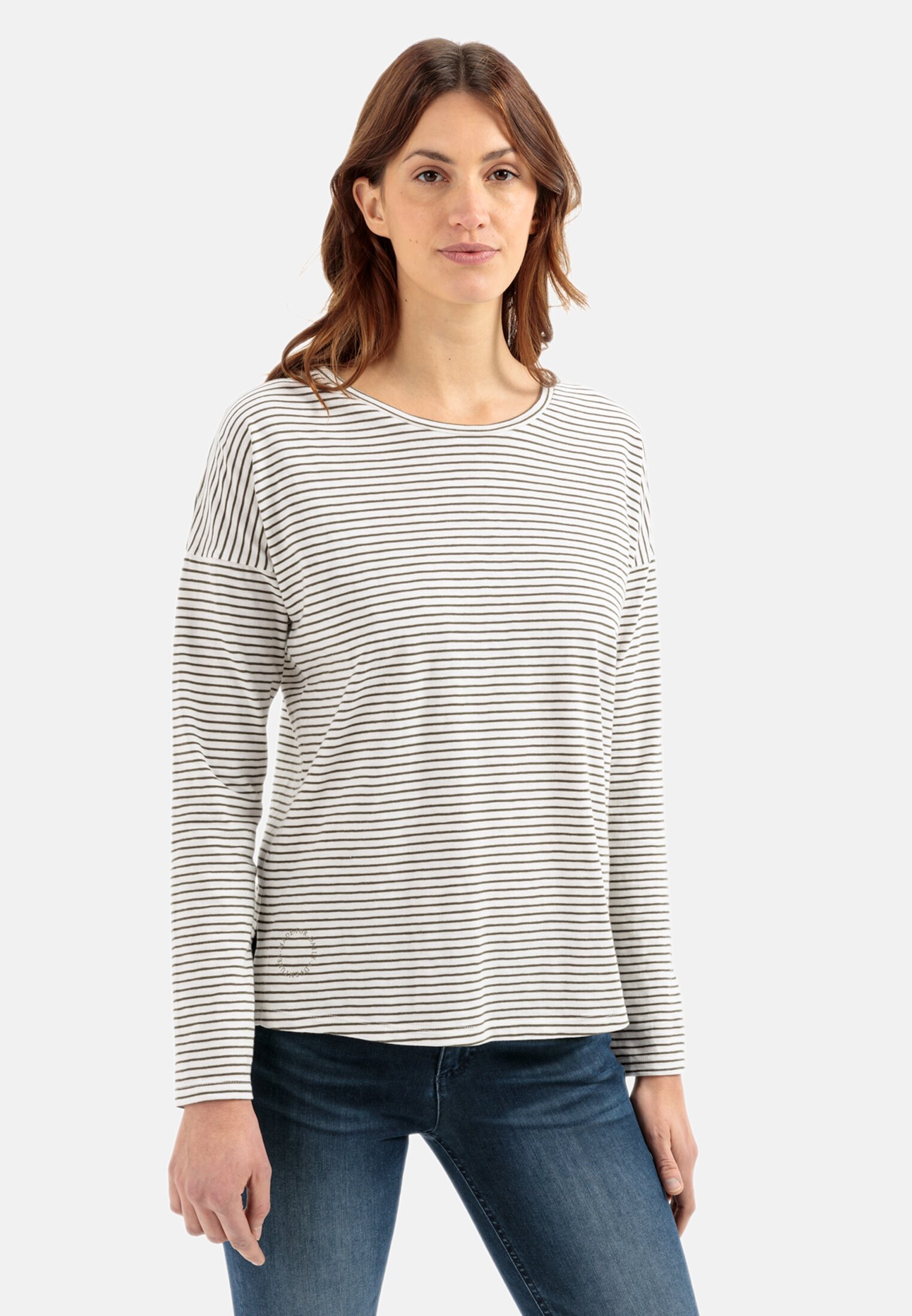 Women Organic cotton long sleeve shirt Olive worn front