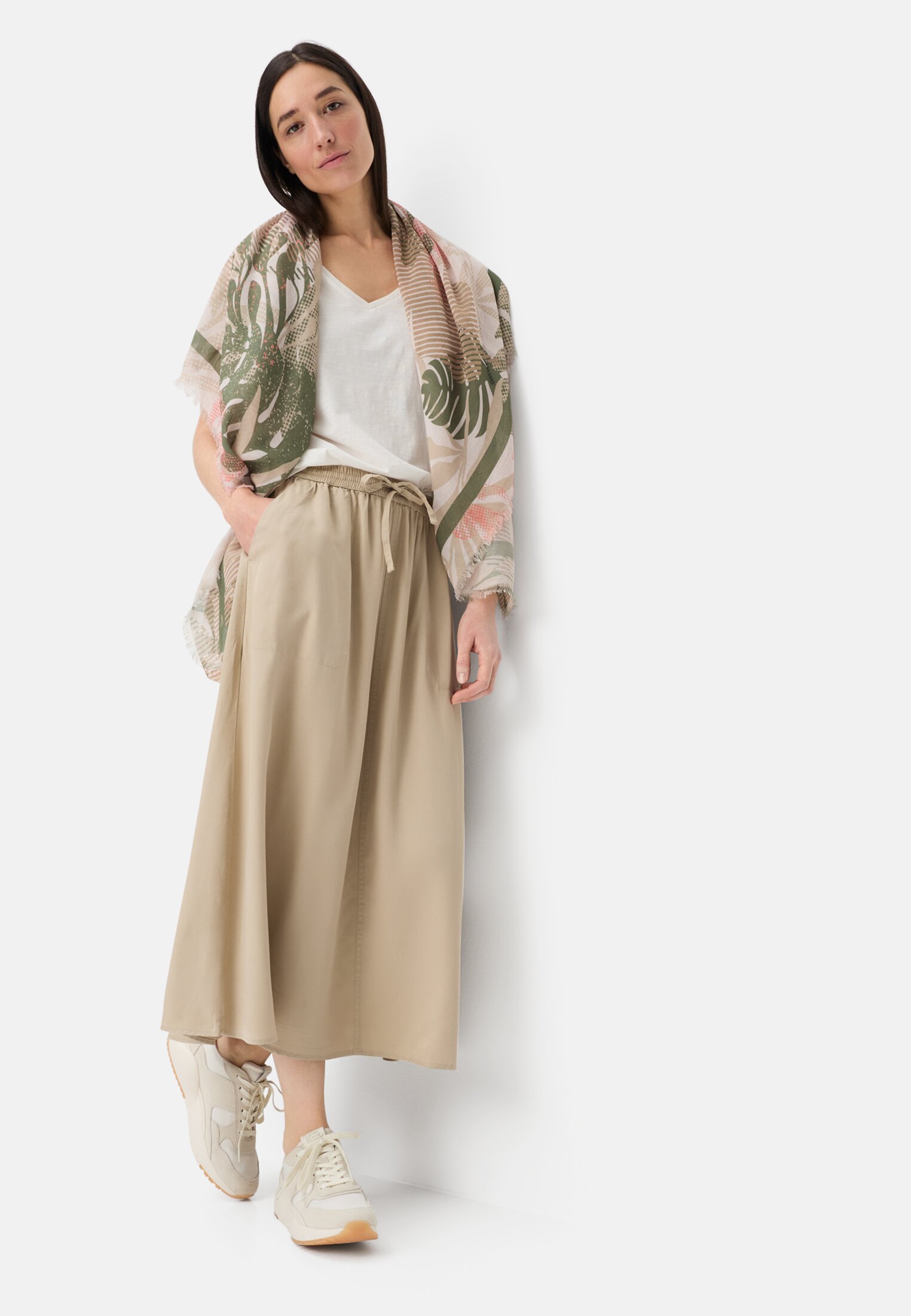 Women Skirt with drawstring Sand worn emotional