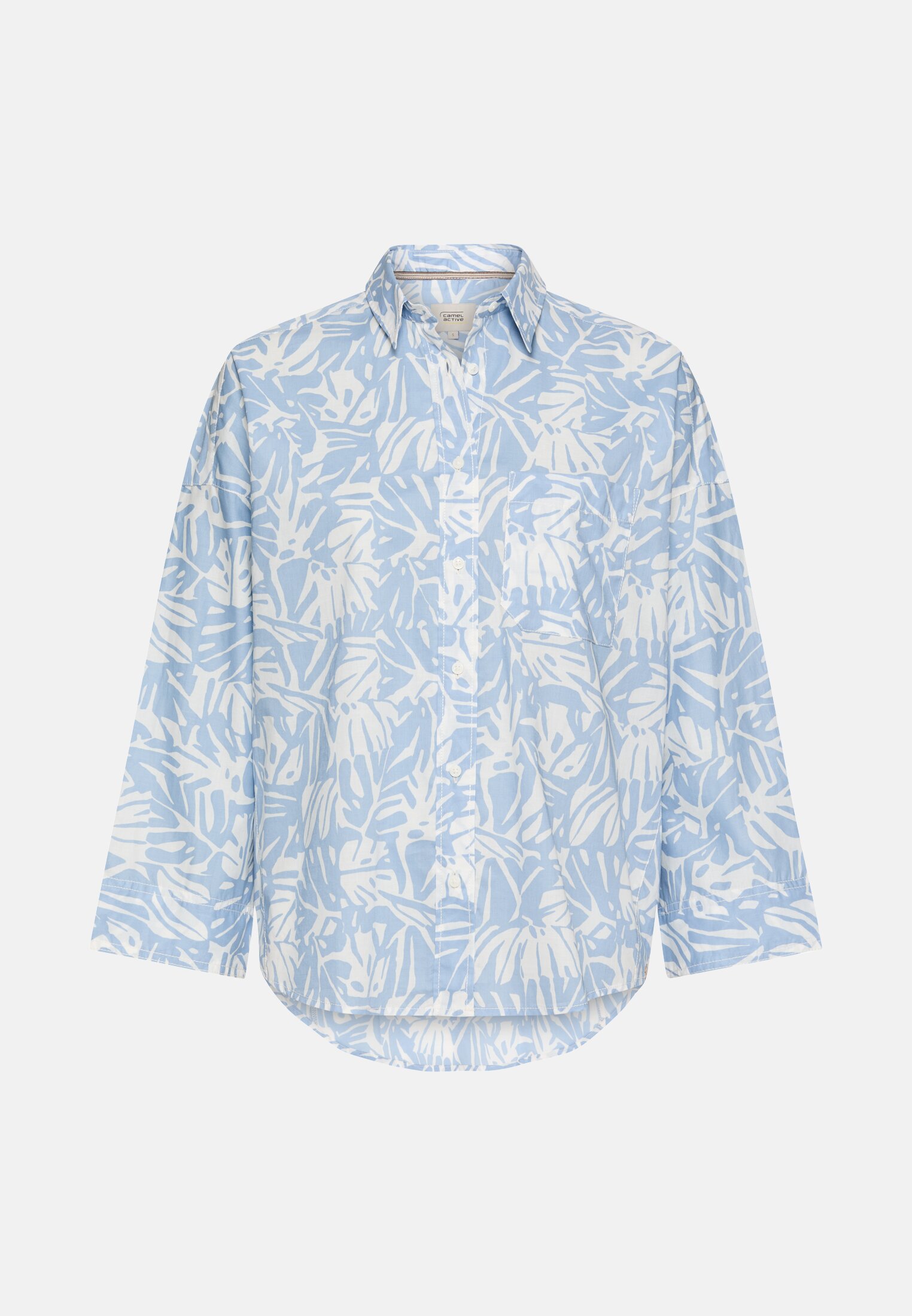 Damen Oversized Langarmbluse mit Knopfleiste Zartes Blau frontal vorn