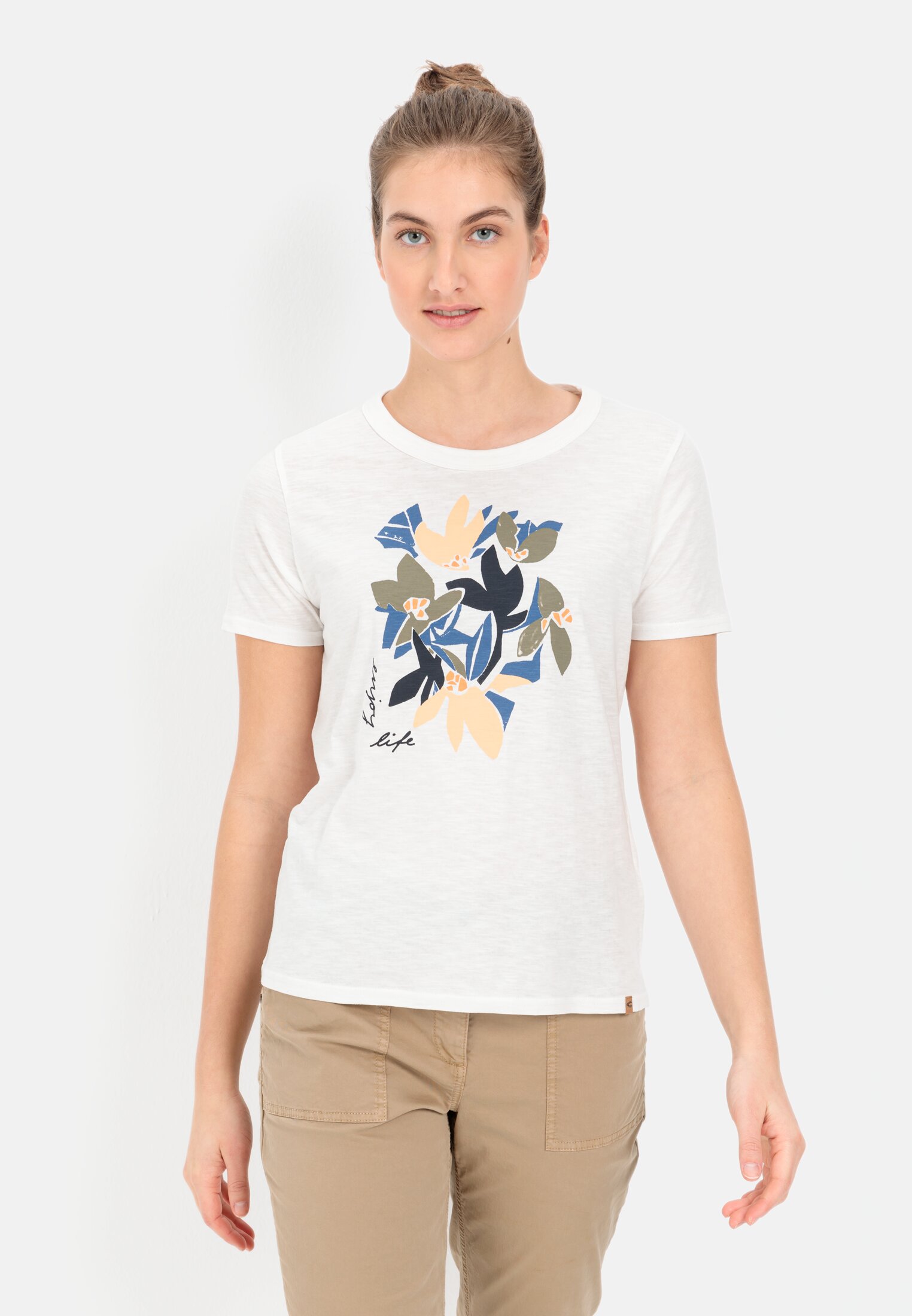 Women Short-sleeve T-shirt made from sustainable organic cotton White worn front