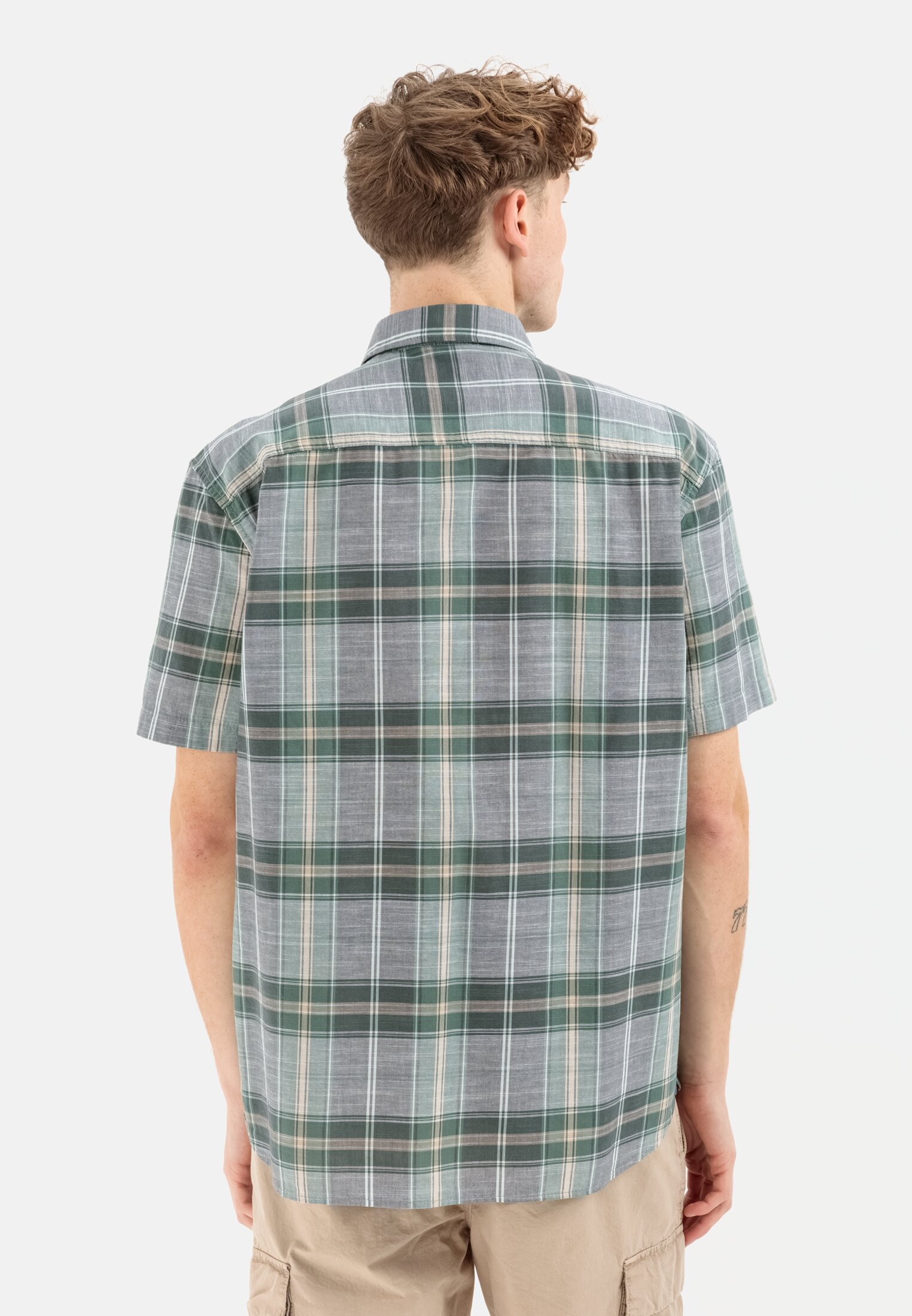 Men Short sleeve shirt in pure cotton Grey-green worn back