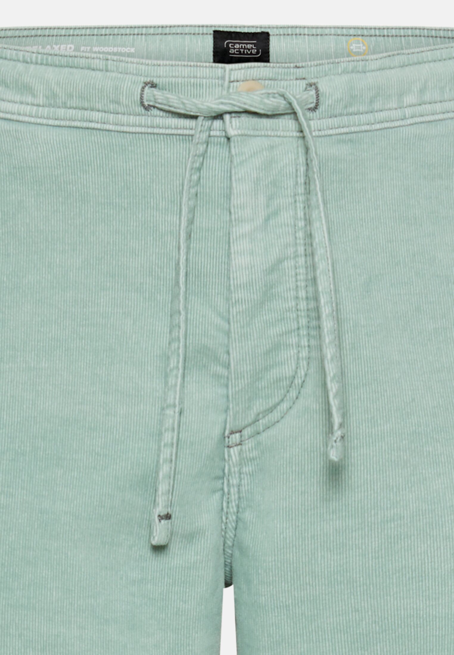 Men Bermuda shorts with drawstring Ocean Green front close