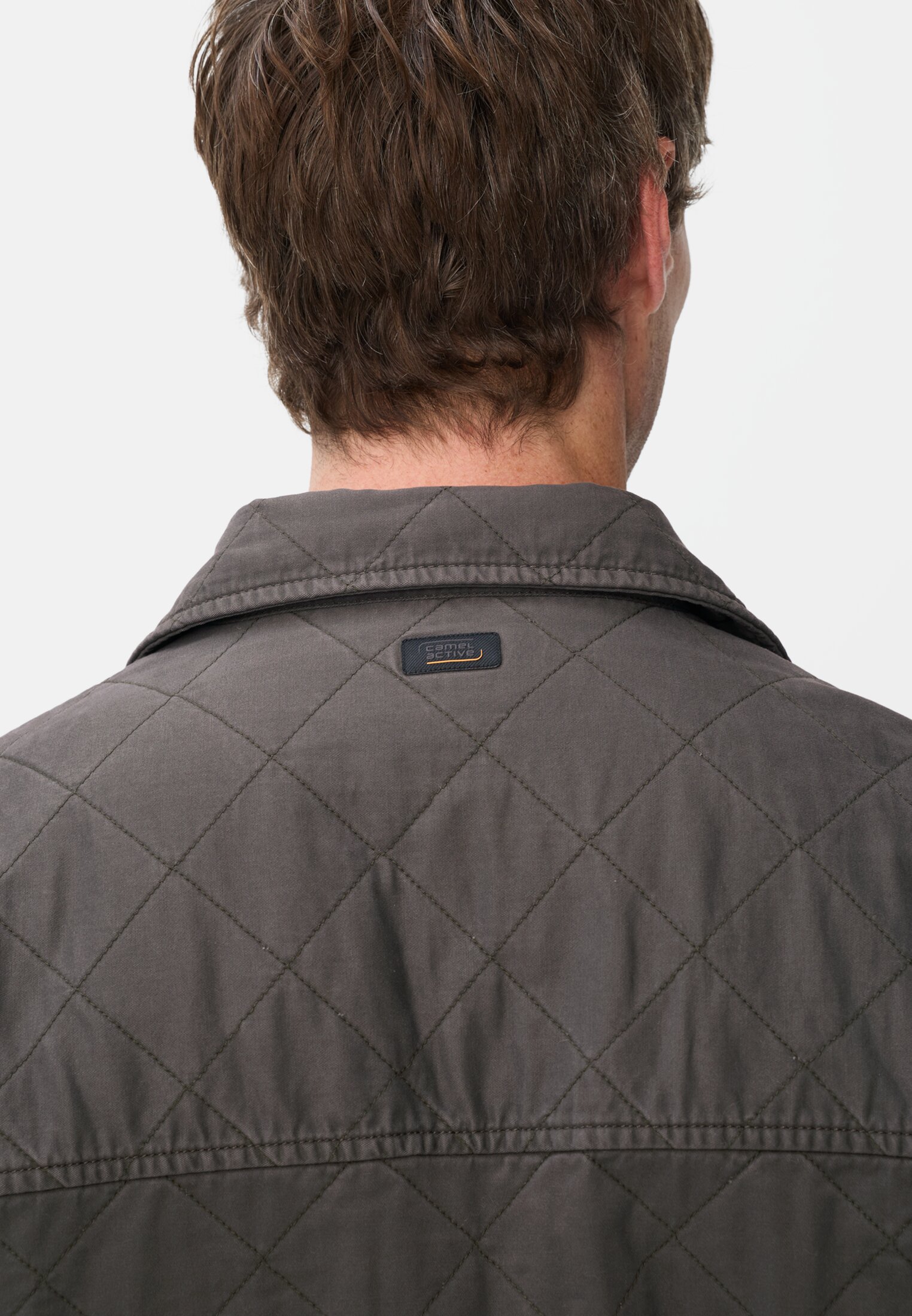 Men Overshirt with a diamond pattern Graphite Grey worn detail close