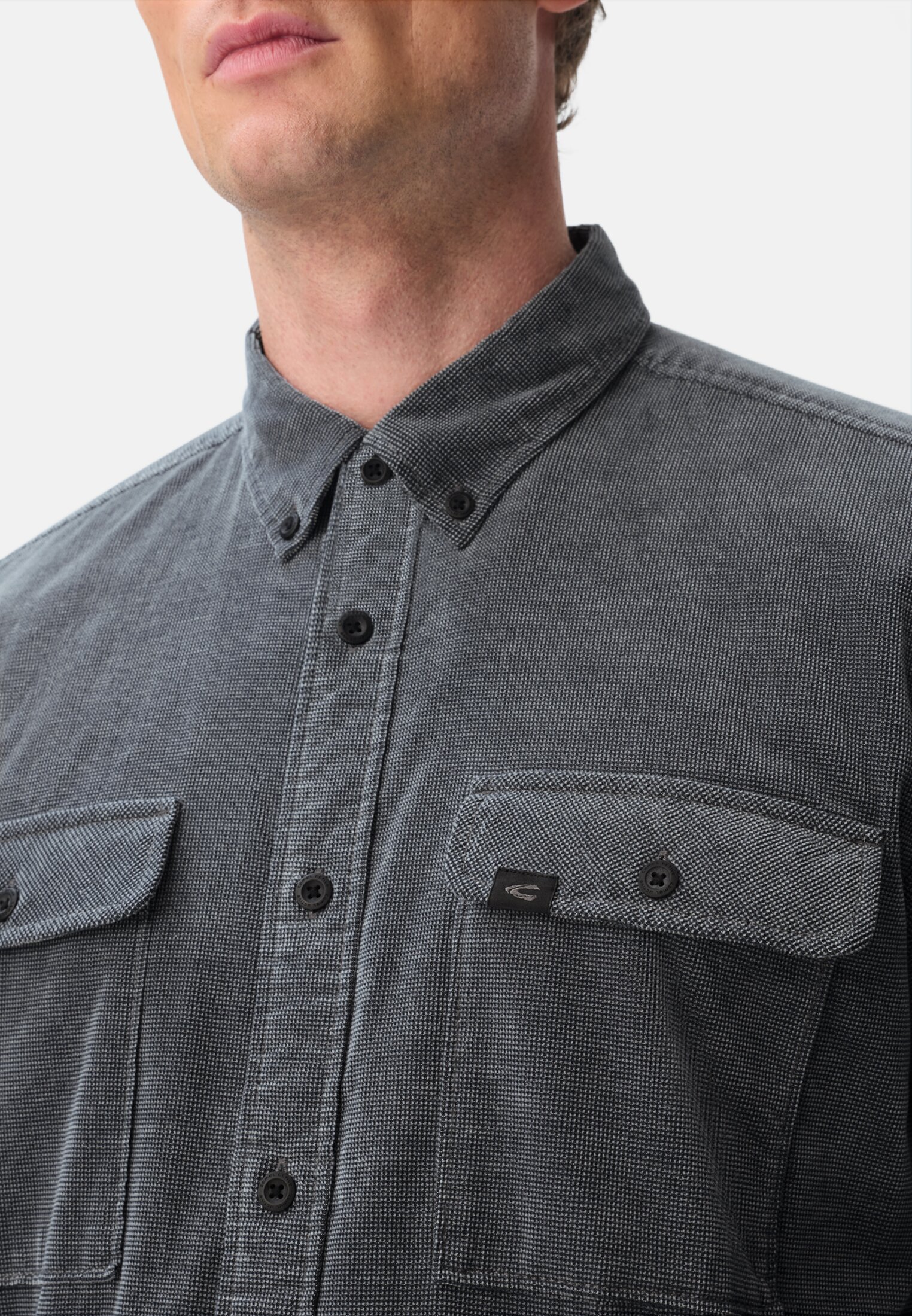 Men Corduroy shirt with 2-way stretch Ink blue worn detail close