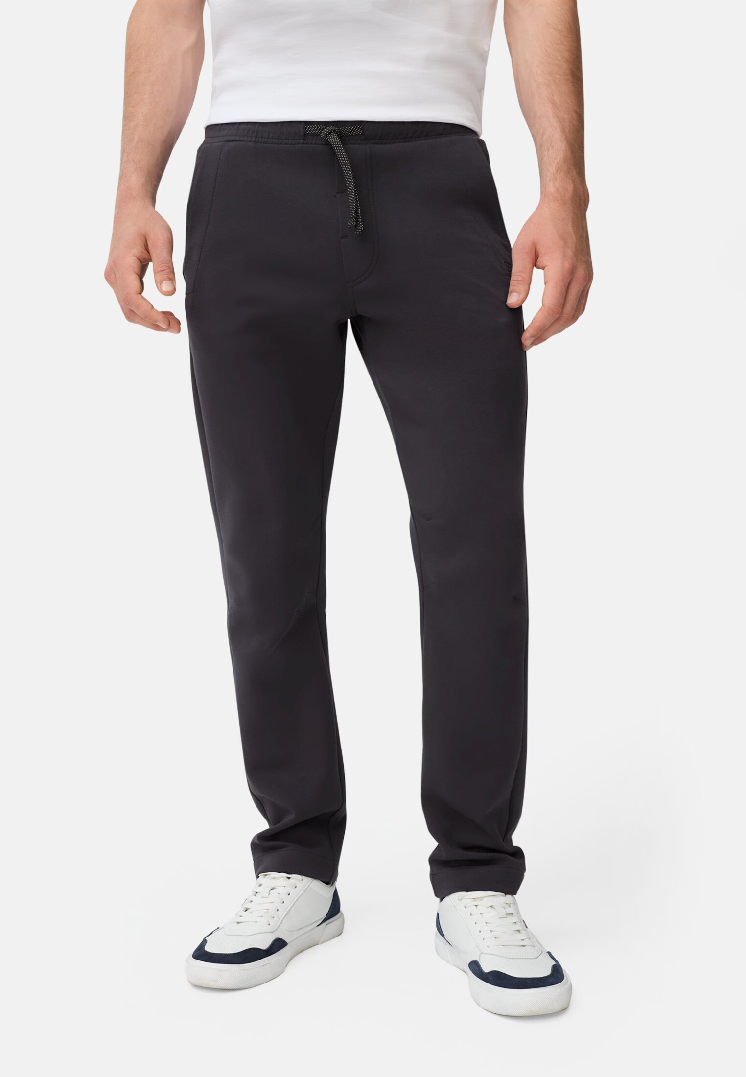 Heren fleXXXactive® Chino regular fit Marineblauw gedragen voor