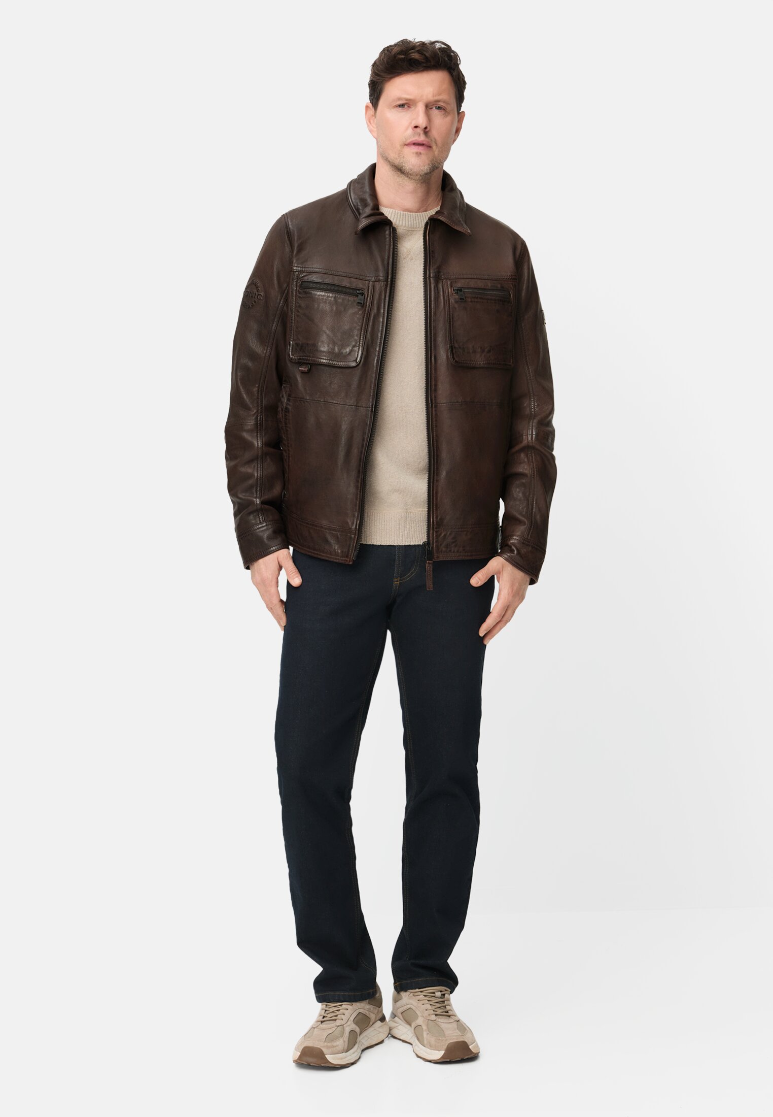 Men Pilot leather jacket with inside pockets Brown worn front full body