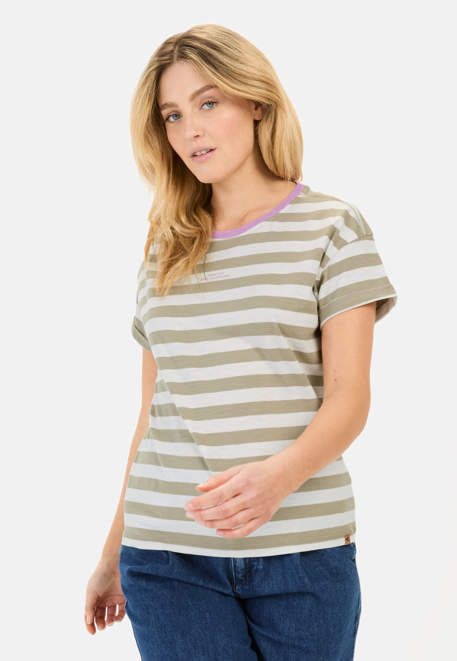 Women T-shirt made from organic cotton Green worn front
