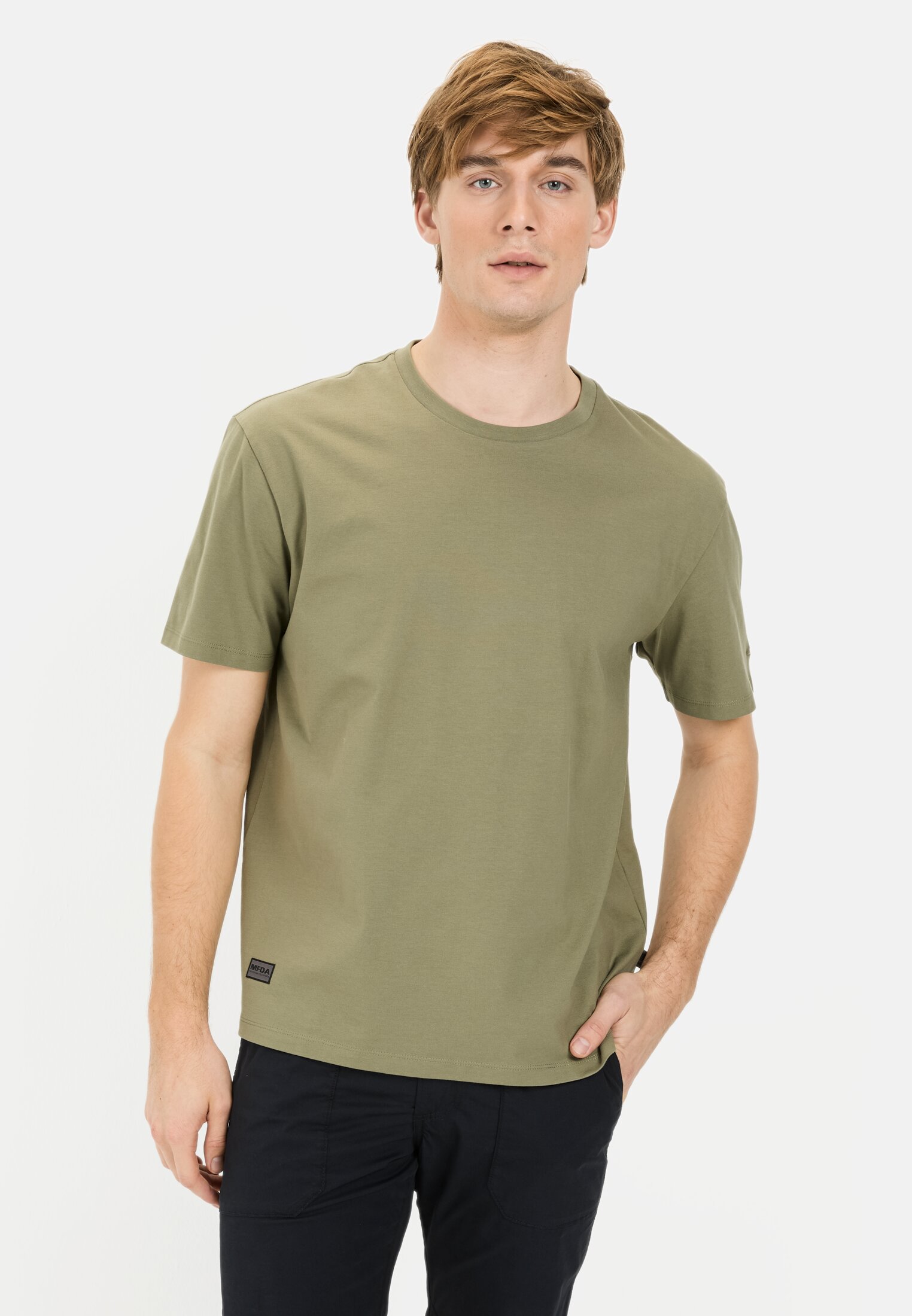 Men T-shirt made of organic cotton Dark Green worn front