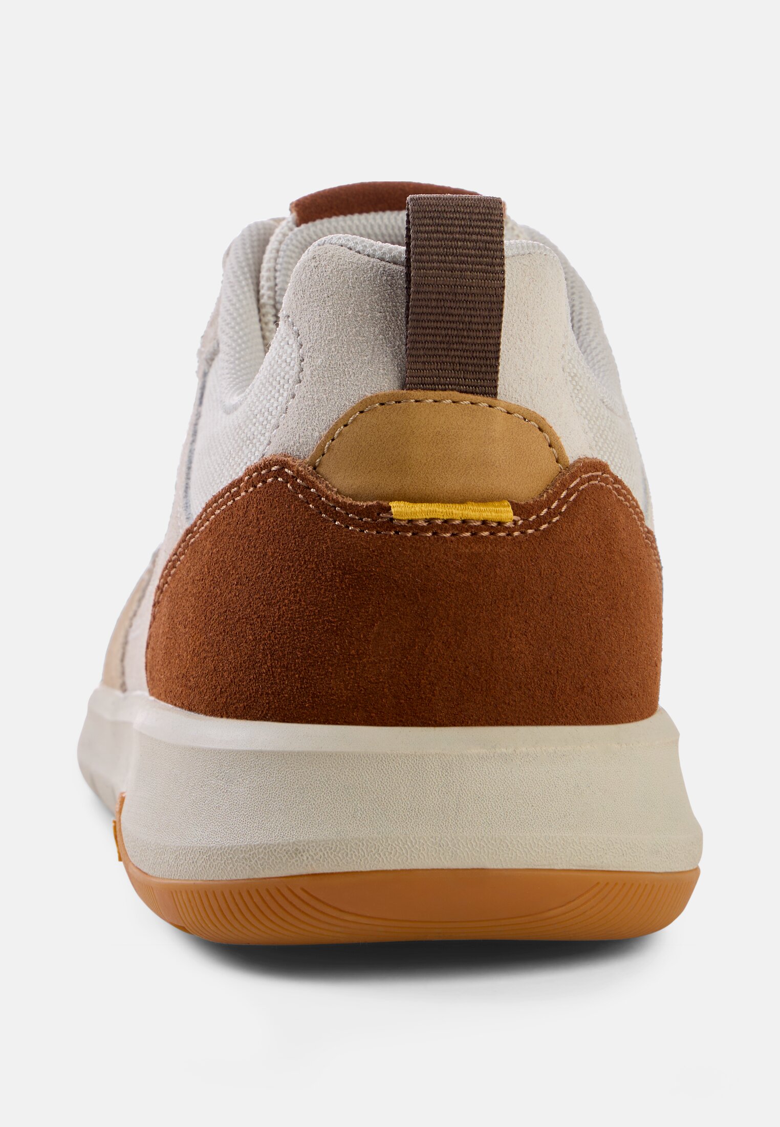 Men Lightweight trainers made from leather and fabric Beige front close