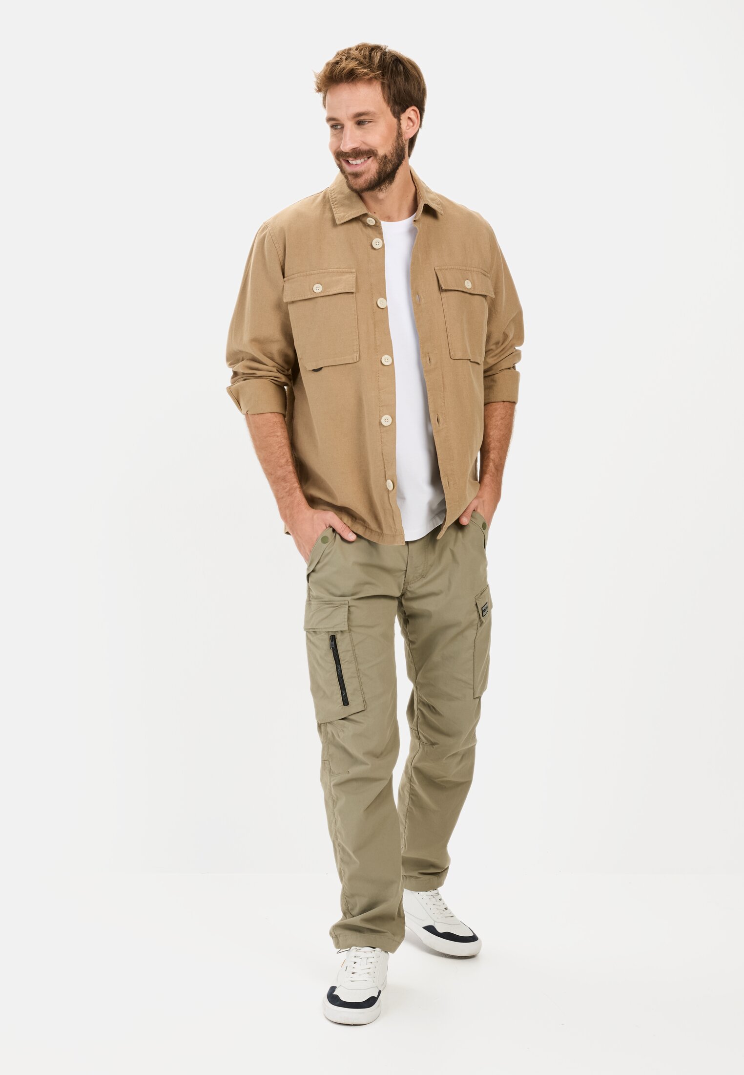 Men Overshirt made from a linen-cotton blend Brown worn front full body
