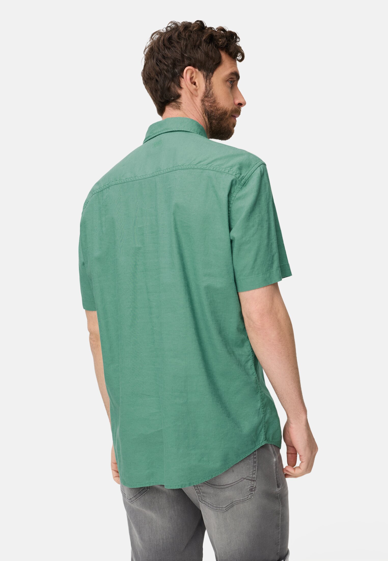 Heren Korte mouwen shirt van linnenmix Lagunengroen gedragen achter