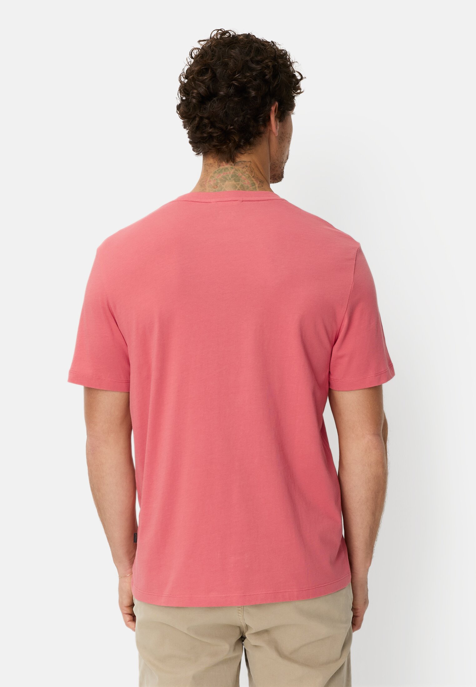 Heren T-shirt van puur katoen Rood gedragen achter