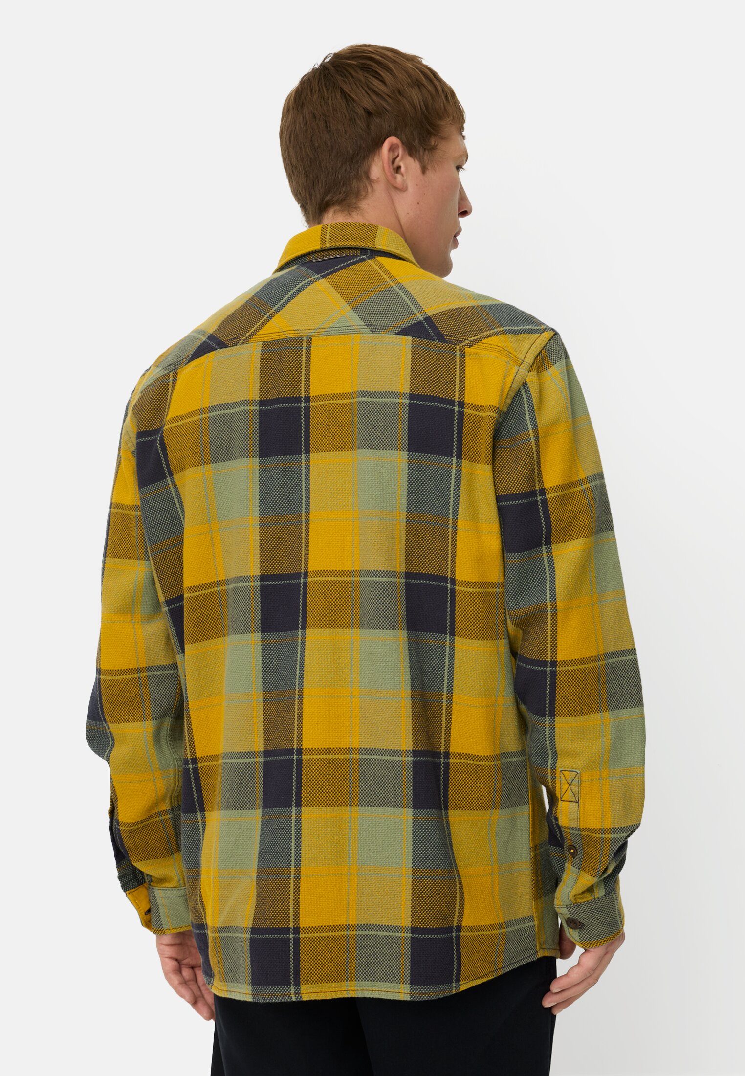 Men Plaid shirt with flap pockets Yellow worn back