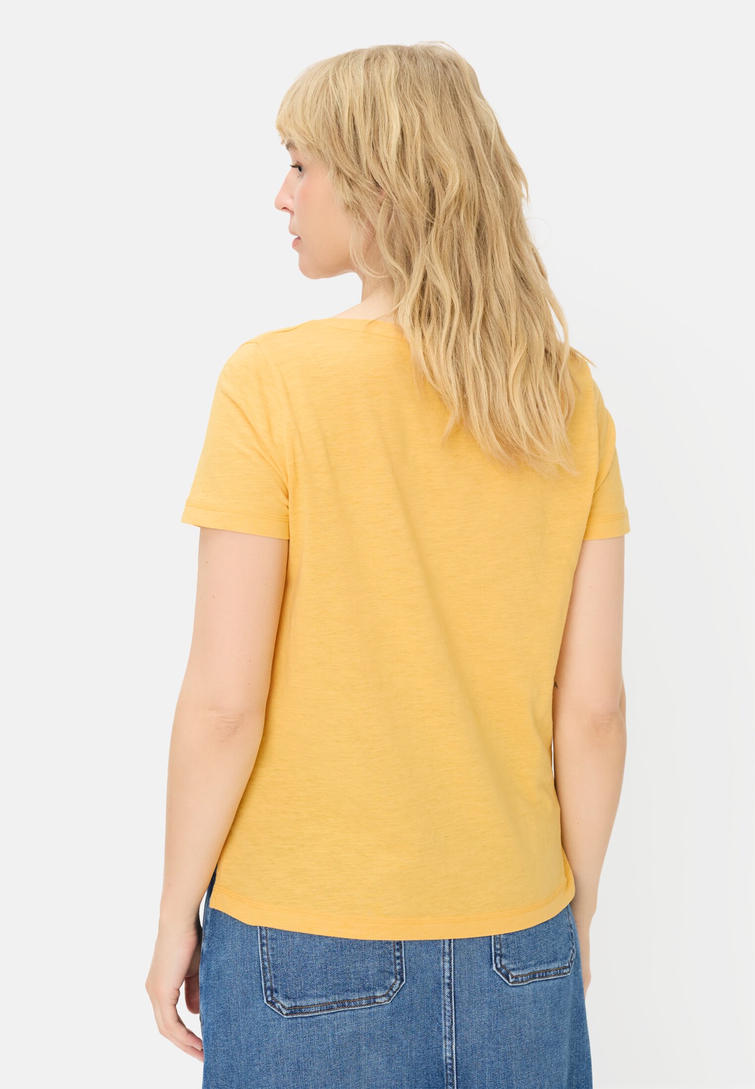 Damen T-Shirt aus 100% Baumwolle Gelb getragen hinten